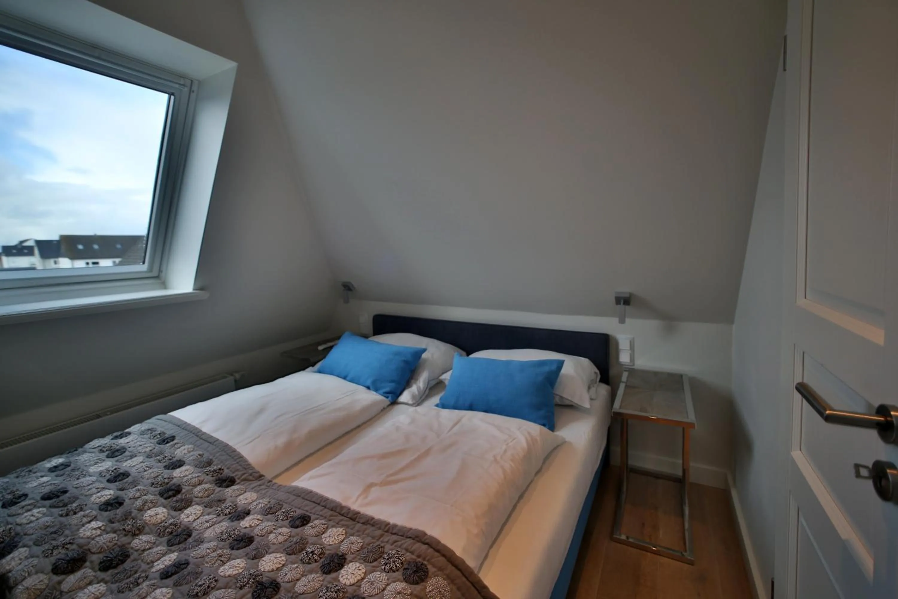 Bed in Apartmenthaus Budersandstraße 53