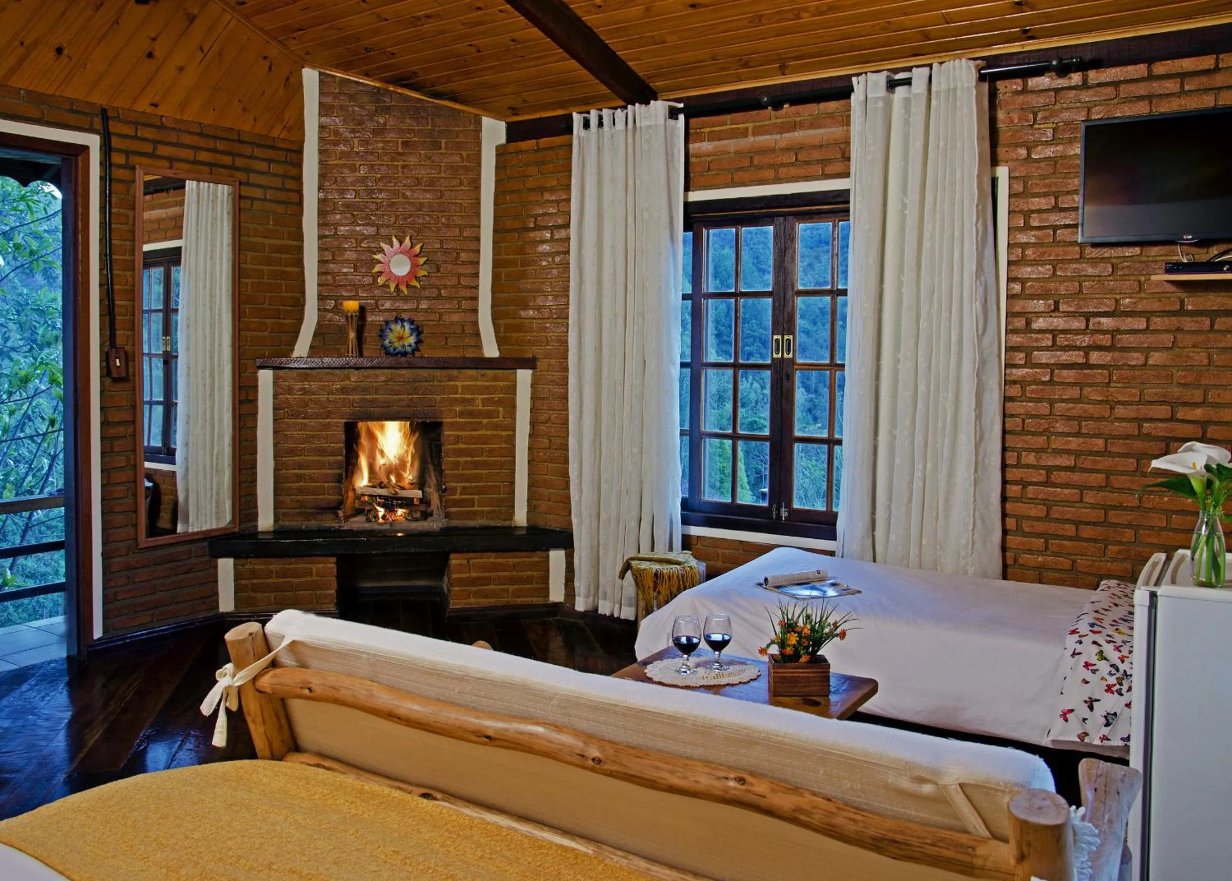 Bed in Pousada da Gruta