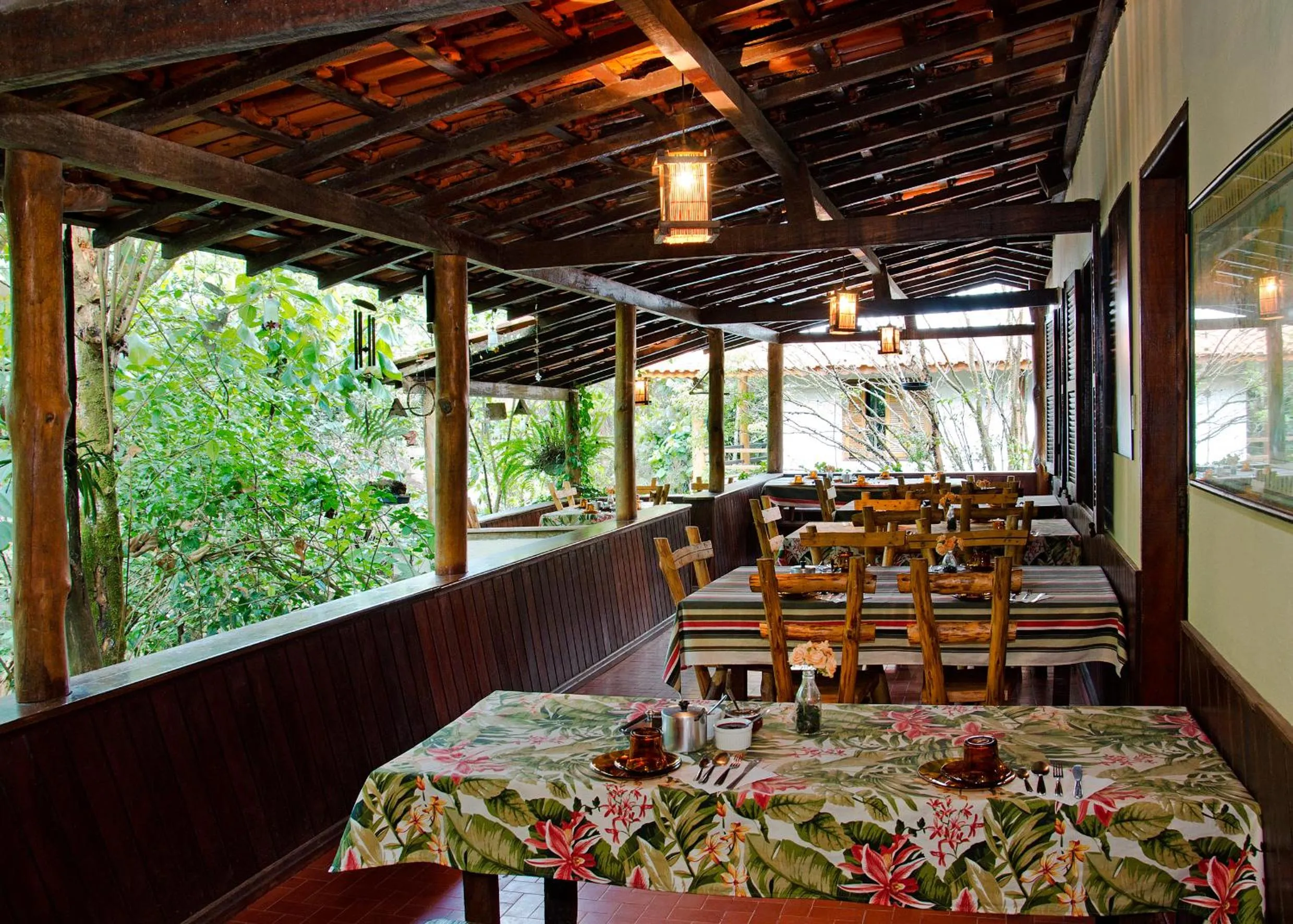 Restaurant/places to eat in Pousada da Gruta