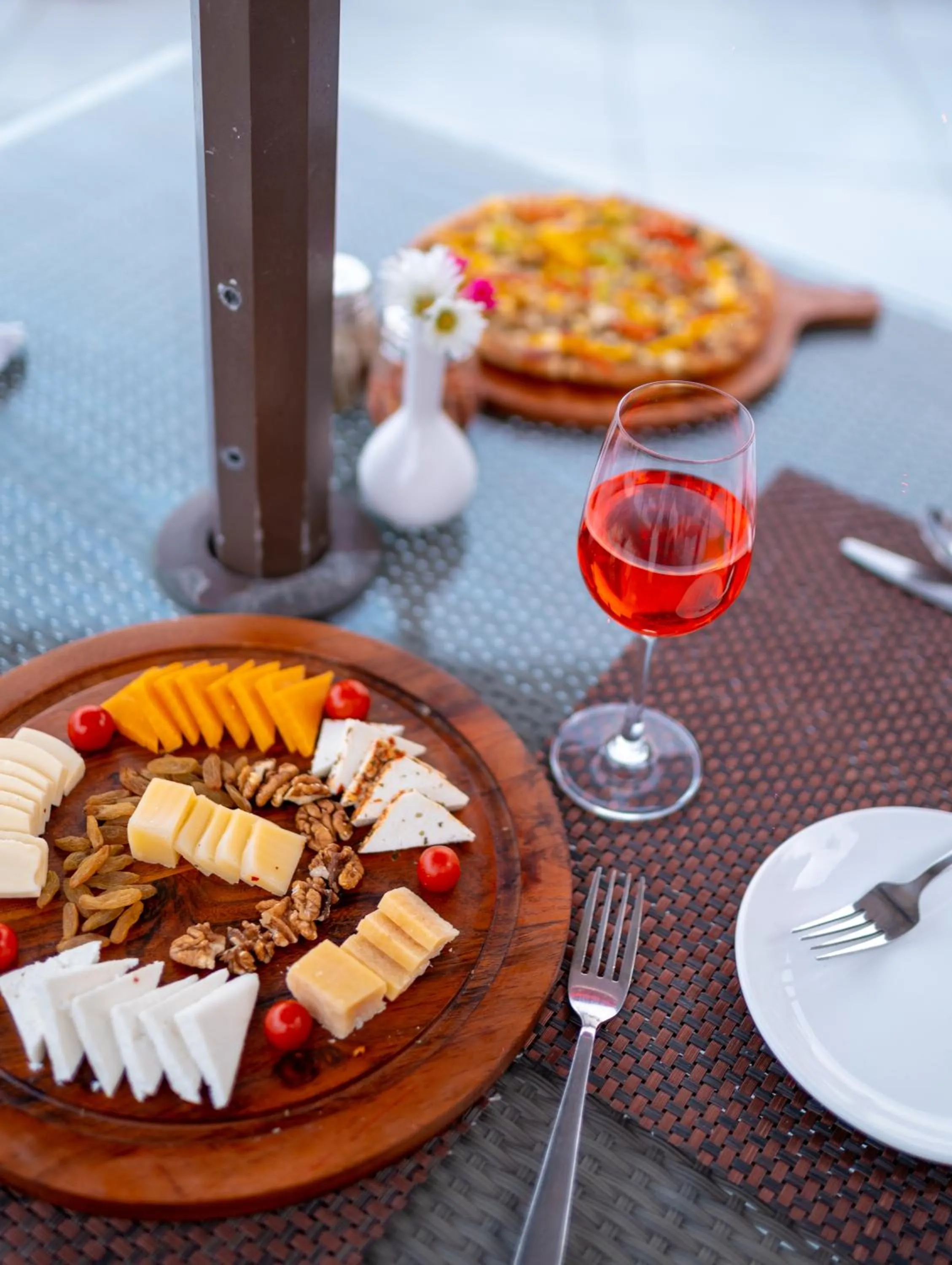 Restaurant/places to eat in Marigold Sarovar Portico Shimla