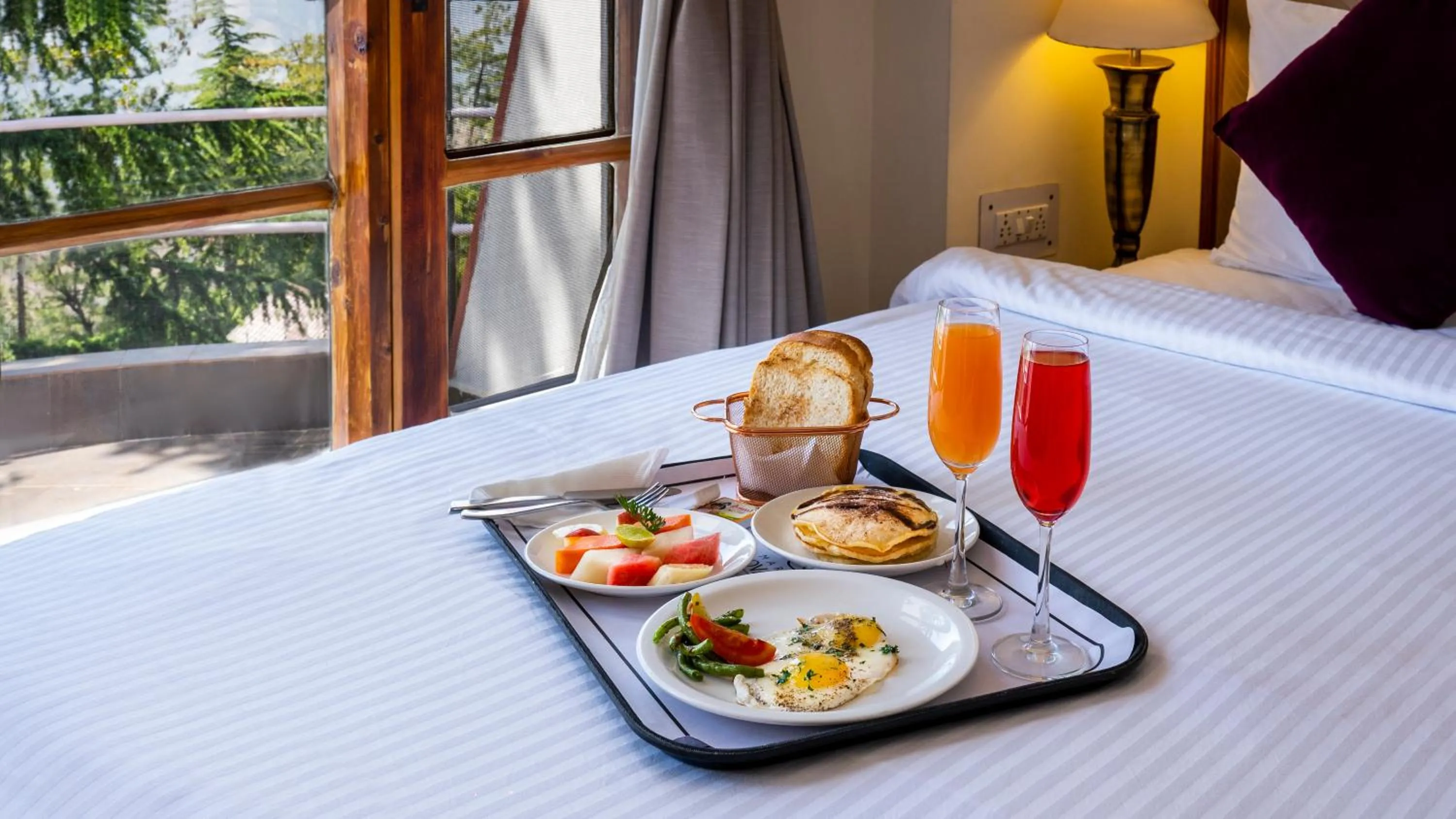 Continental breakfast, Bed in Marigold Sarovar Portico Shimla