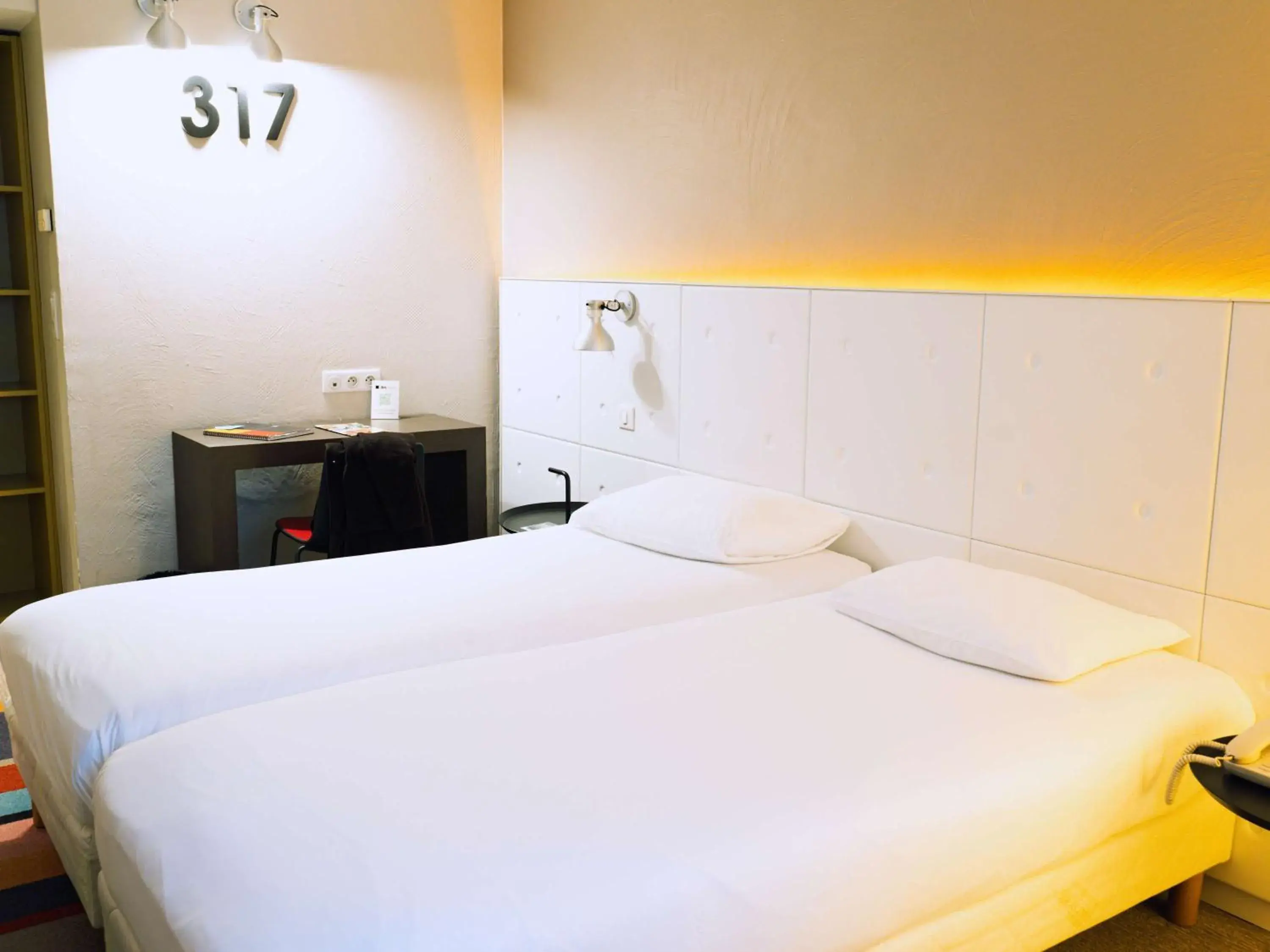 Property building, Bed in ibis Styles Lyon Sud Vienne Property building, Bed in ibis Styles Lyon Sud Vienne