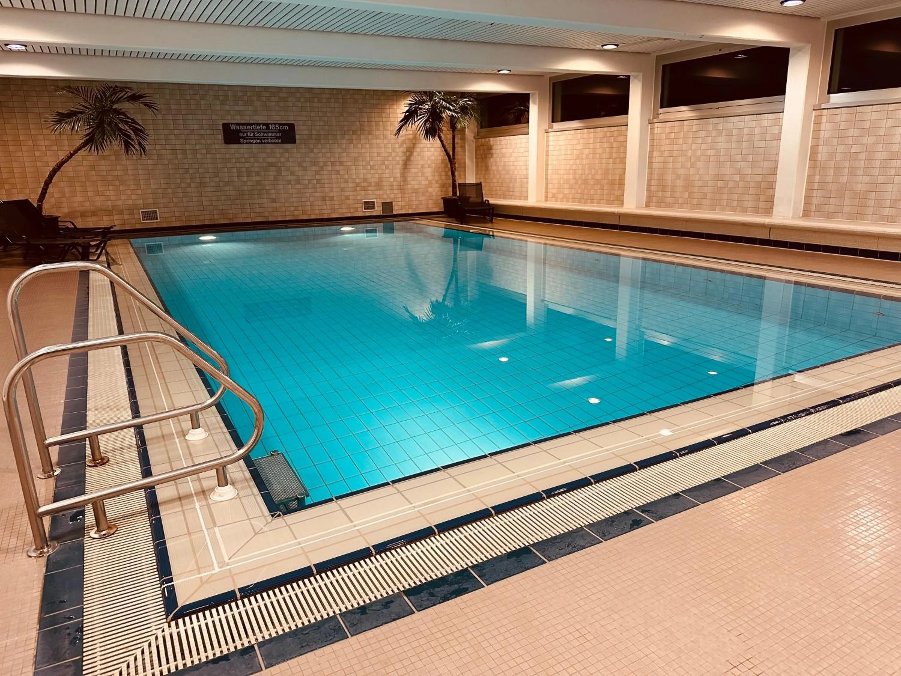 Swimming pool in GenoHotel Forsbach