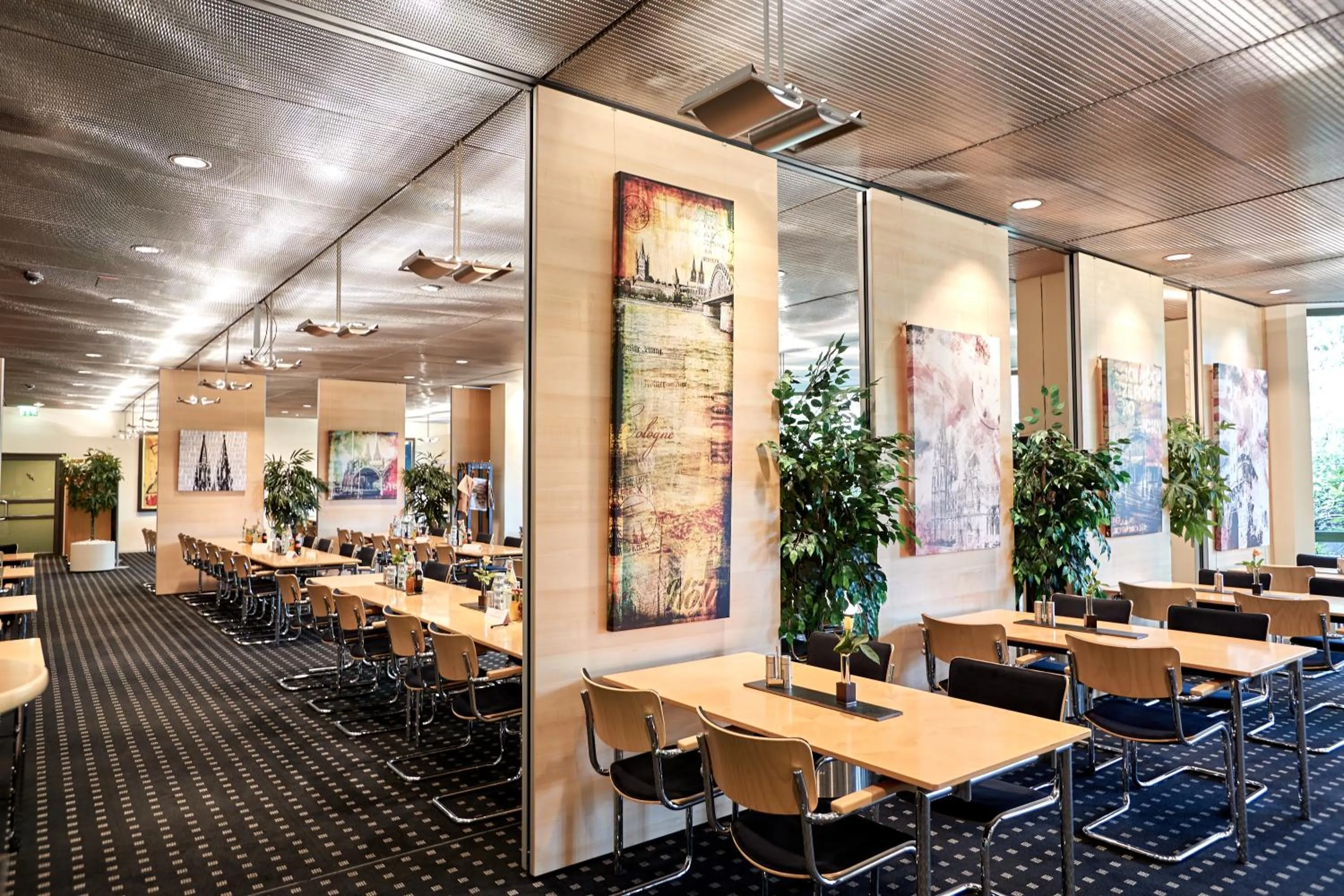 Restaurant/places to eat in GenoHotel Forsbach