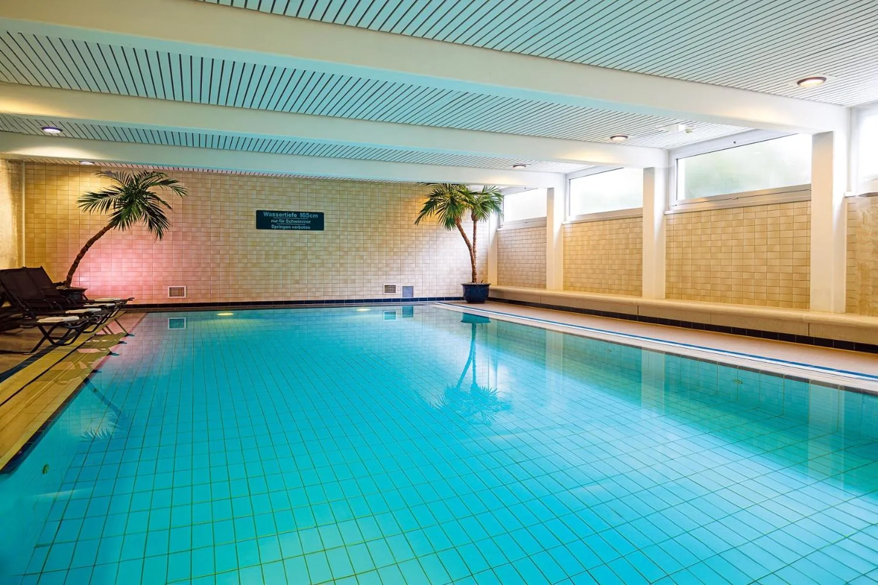 Swimming pool in GenoHotel Forsbach