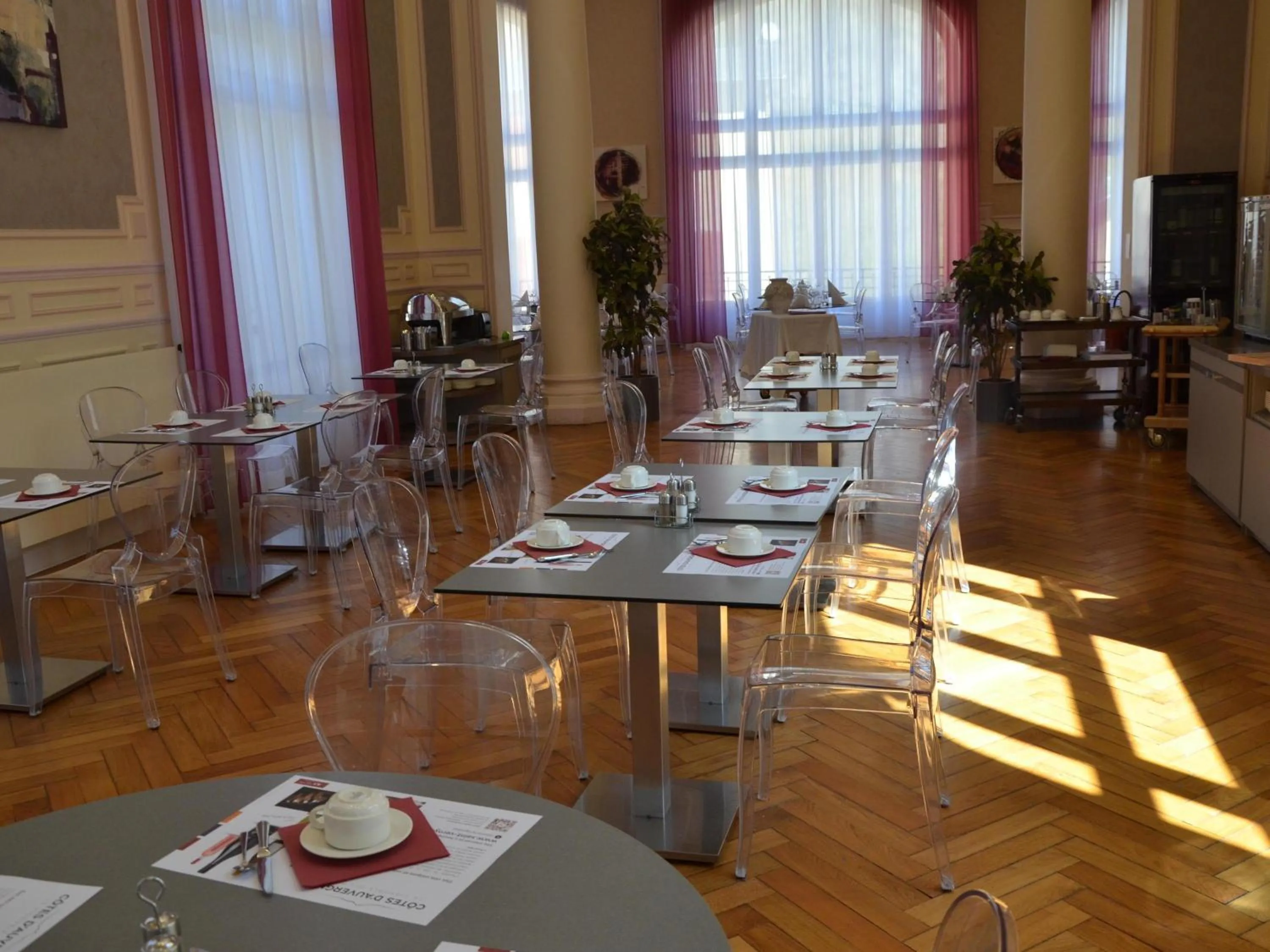 Breakfast in Hôtel Mercure Saint-Nectaire Spa & Bien-être