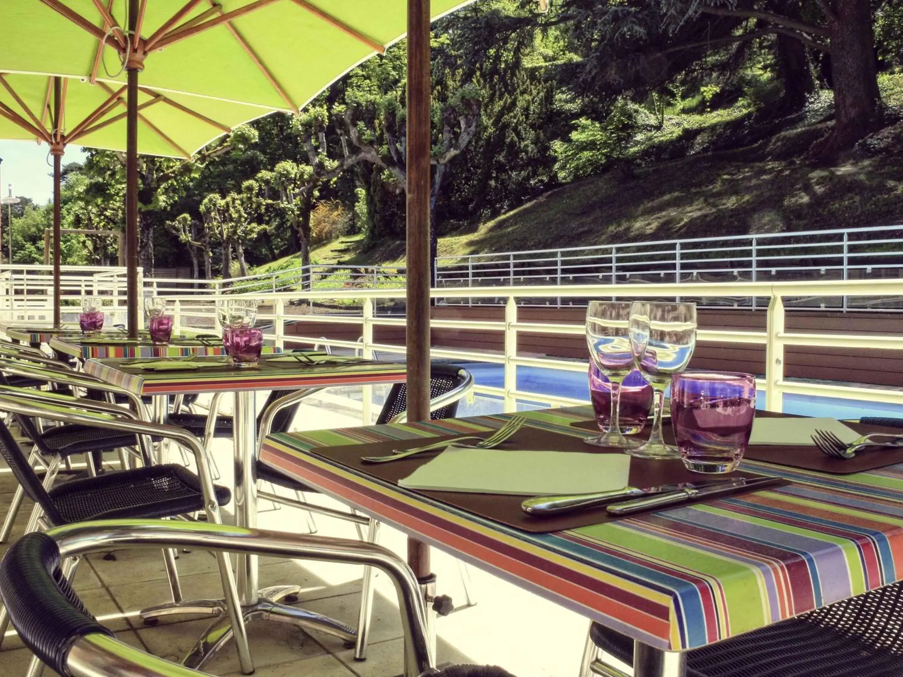 Property building in Hôtel Mercure Saint-Nectaire Spa & Bien-être Property building in Hôtel Mercure Saint-Nectaire Spa & Bien-être