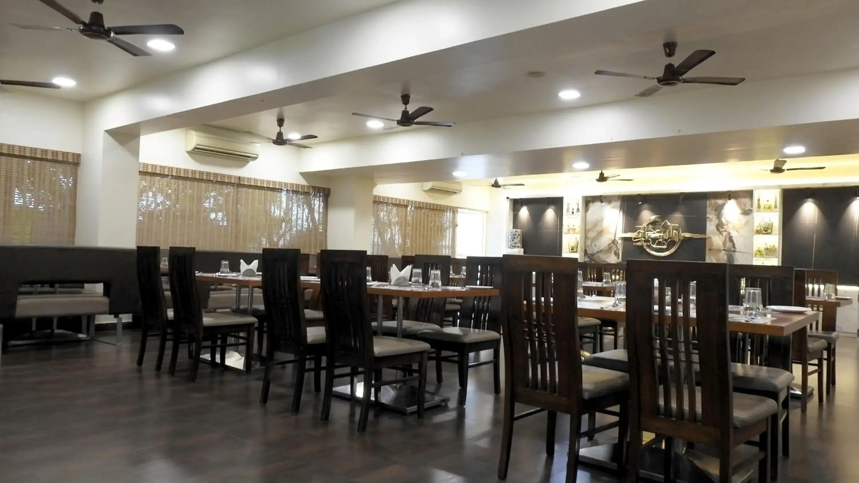 Restaurant/places to eat in Hotel Sai Miracle Restaurant/places to eat in Hotel Sai Miracle