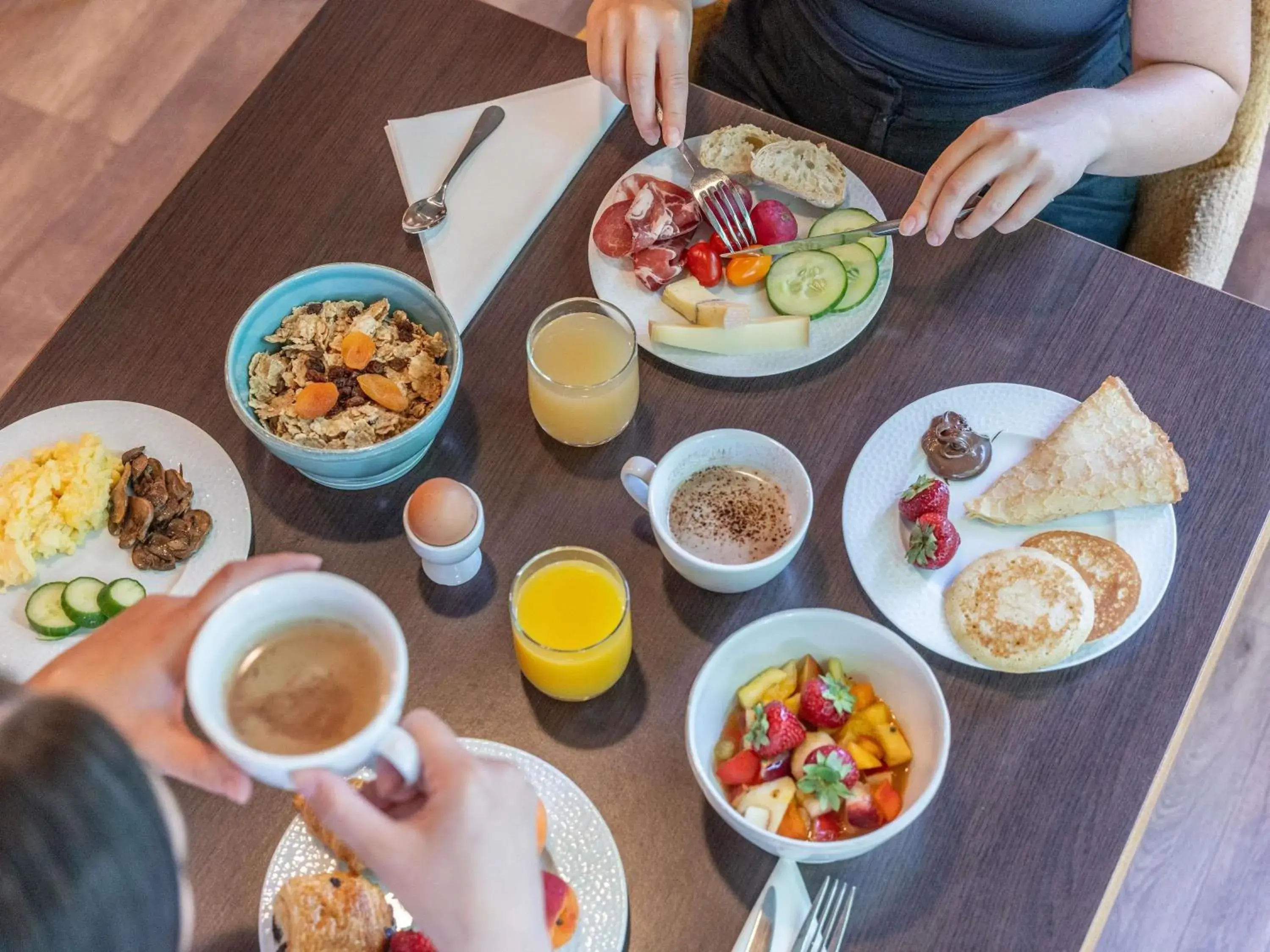 Breakfast in Mercure Besancon Parc Micaud - Hotel & Bar Breakfast in Mercure Besancon Parc Micaud - Hotel & Bar