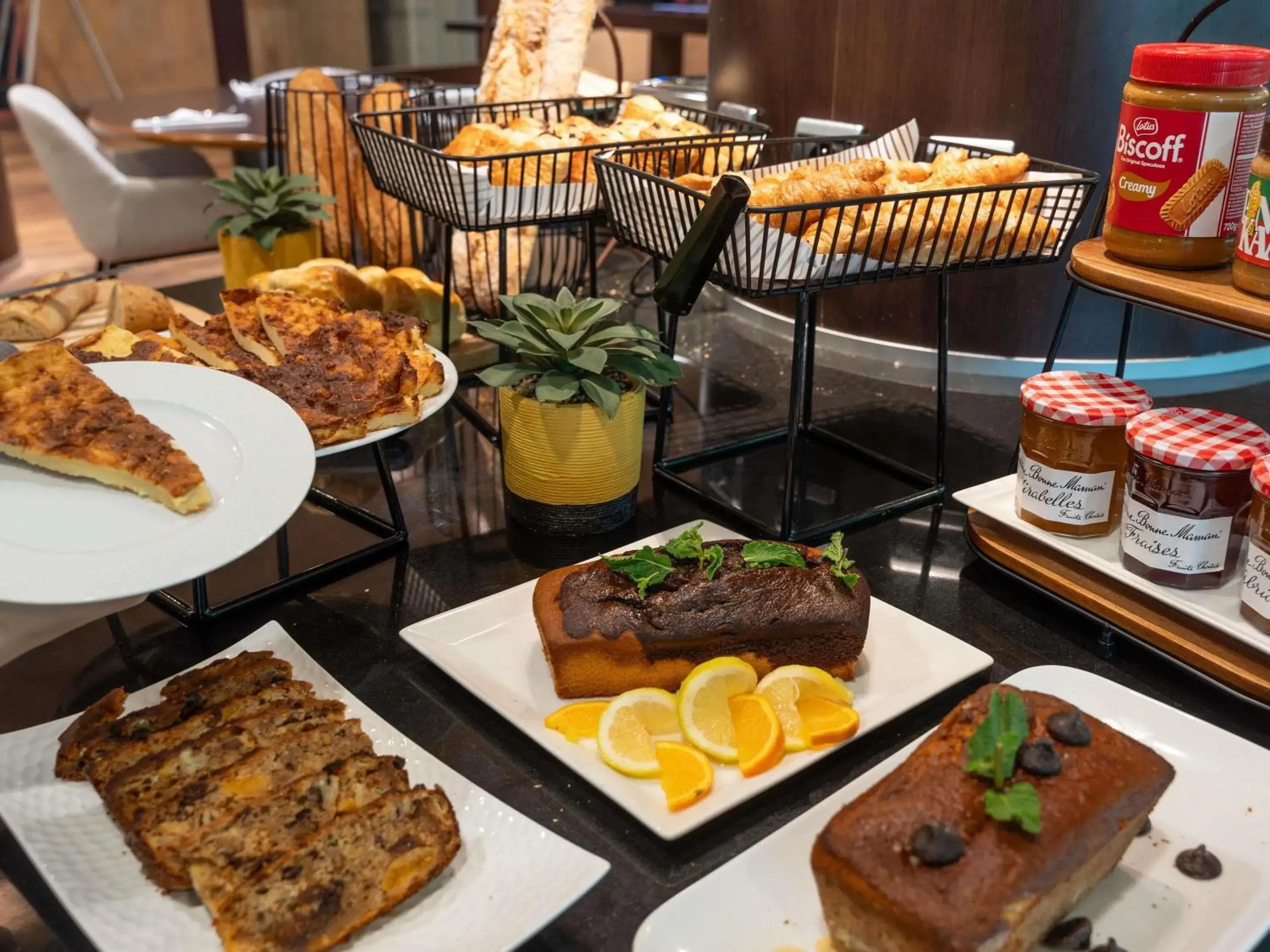 Food and drinks in Mercure Besancon Parc Micaud - Hotel & Bar Food and drinks in Mercure Besancon Parc Micaud - Hotel & Bar