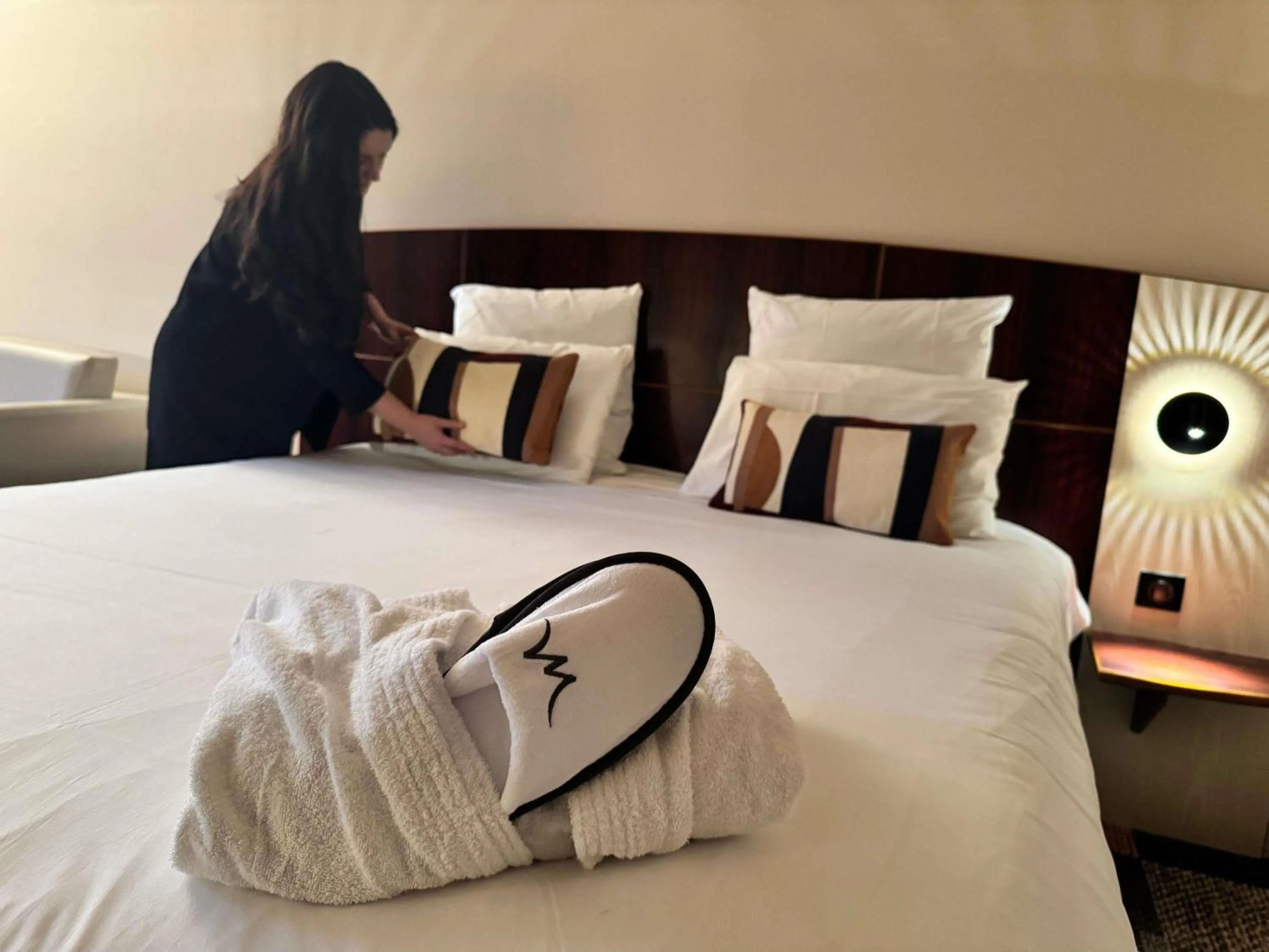 Property building, Bed in Mercure Besancon Parc Micaud - Hotel & Bar