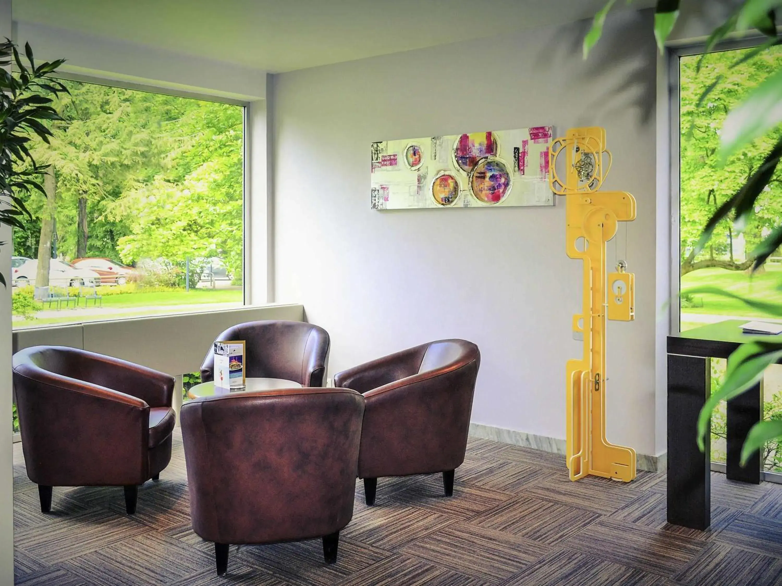 Lounge or bar in Mercure Besancon Parc Micaud - Hotel & Bar Lounge or bar in Mercure Besancon Parc Micaud - Hotel & Bar