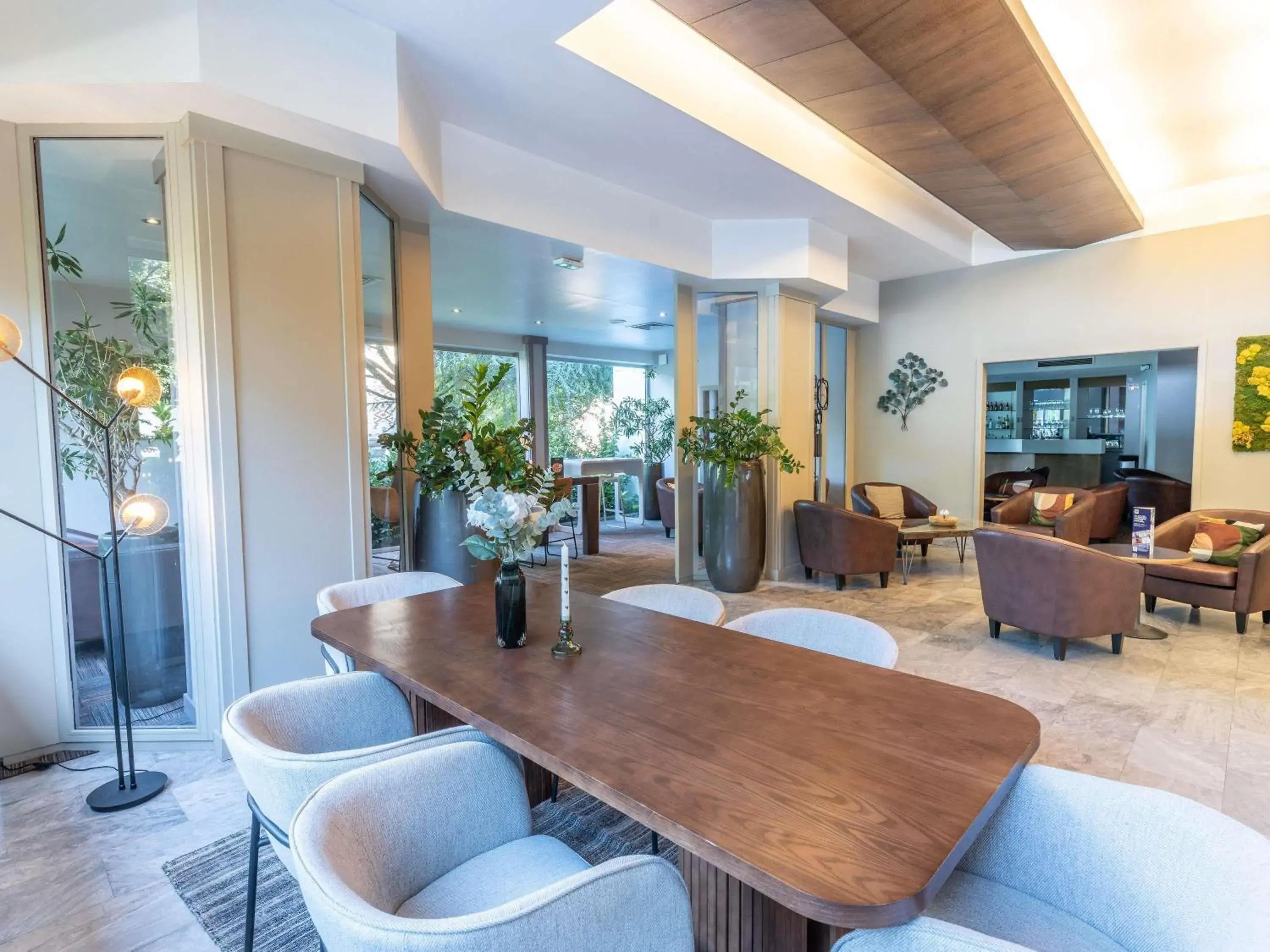 Property building in Mercure Besancon Parc Micaud - Hotel & Bar Property building in Mercure Besancon Parc Micaud - Hotel & Bar