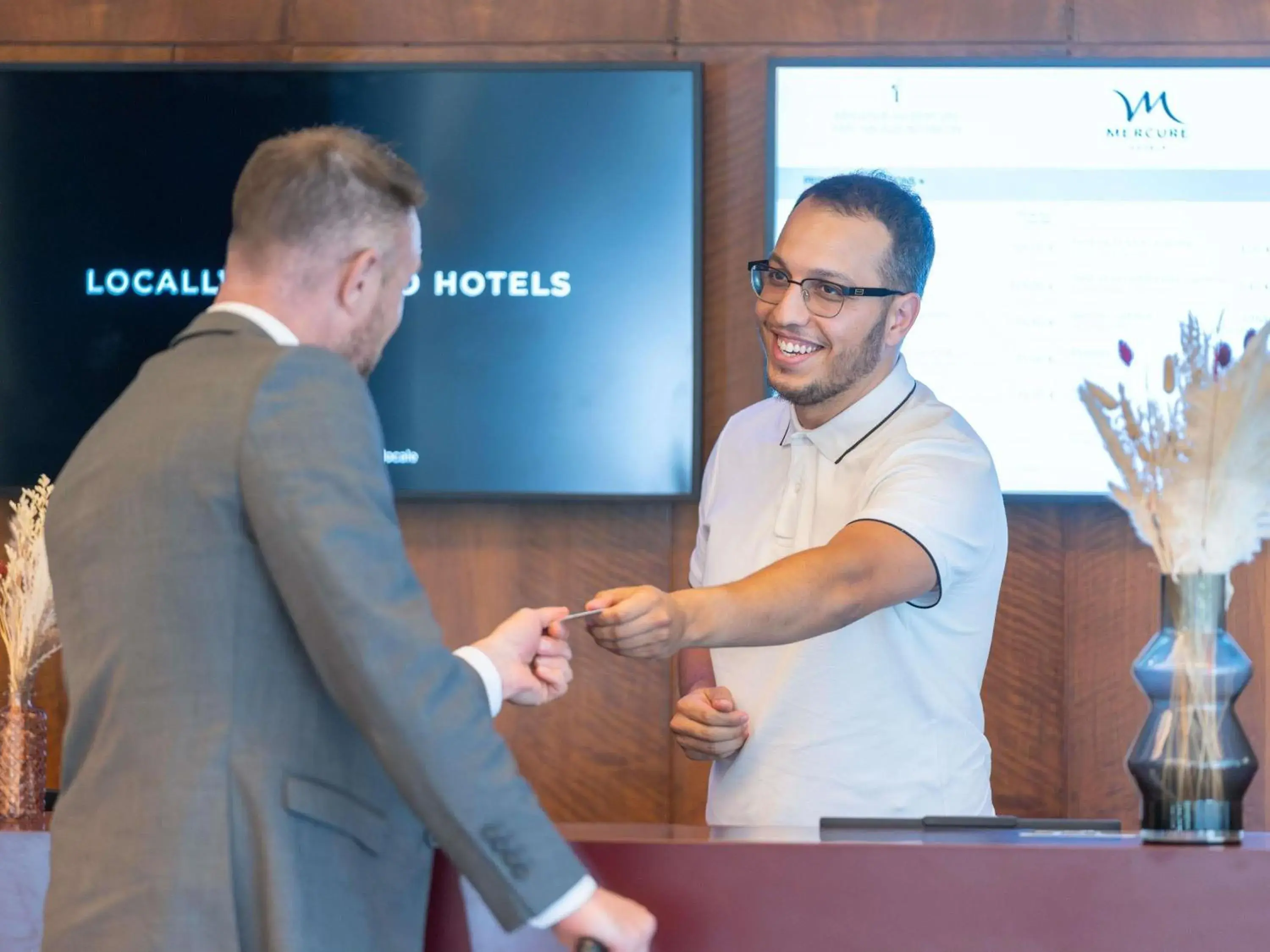 Property building in Mercure Besancon Parc Micaud - Hotel & Bar Property building in Mercure Besancon Parc Micaud - Hotel & Bar