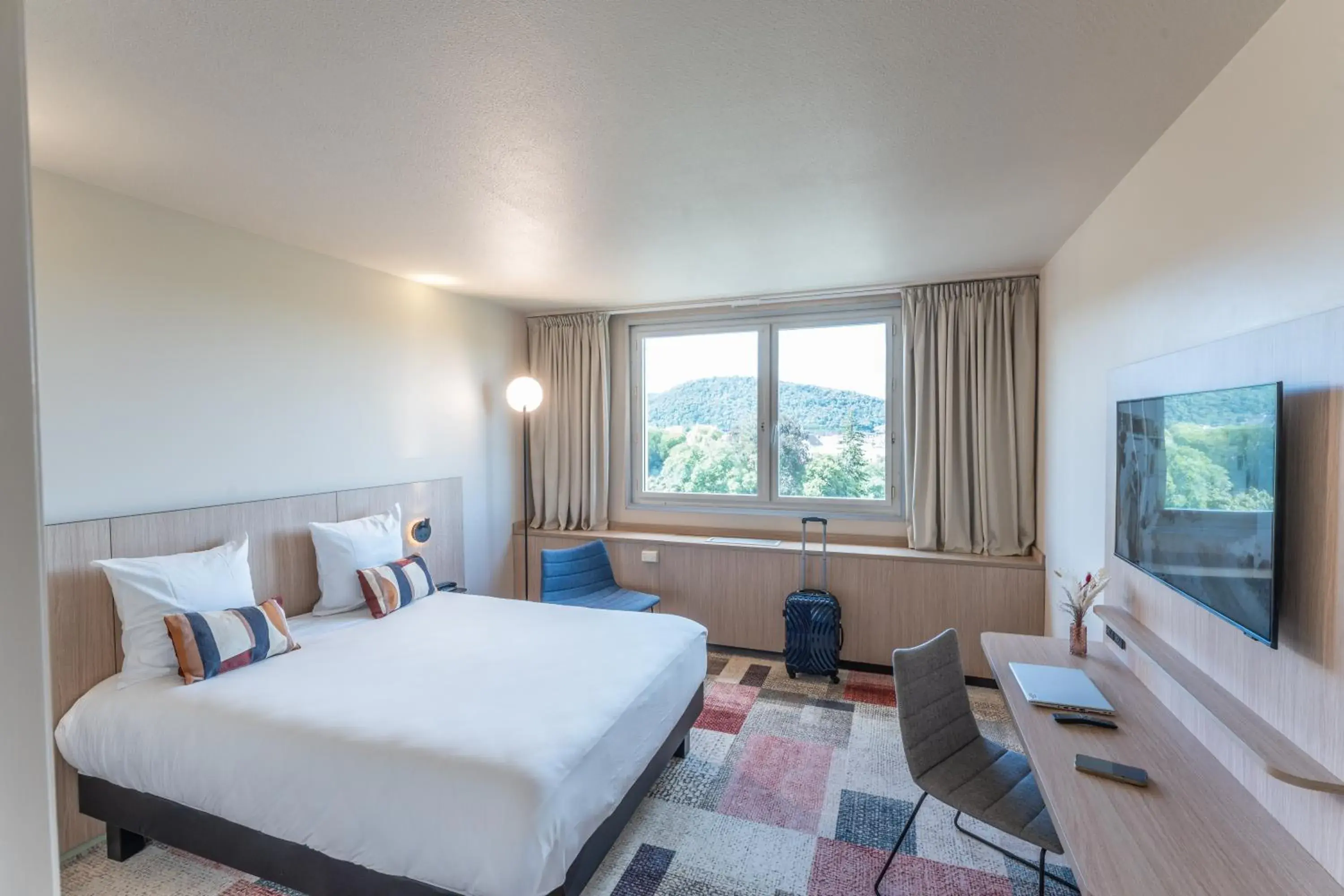 Bed in Mercure Besancon Parc Micaud - Hotel & Bar Bed in Mercure Besancon Parc Micaud - Hotel & Bar