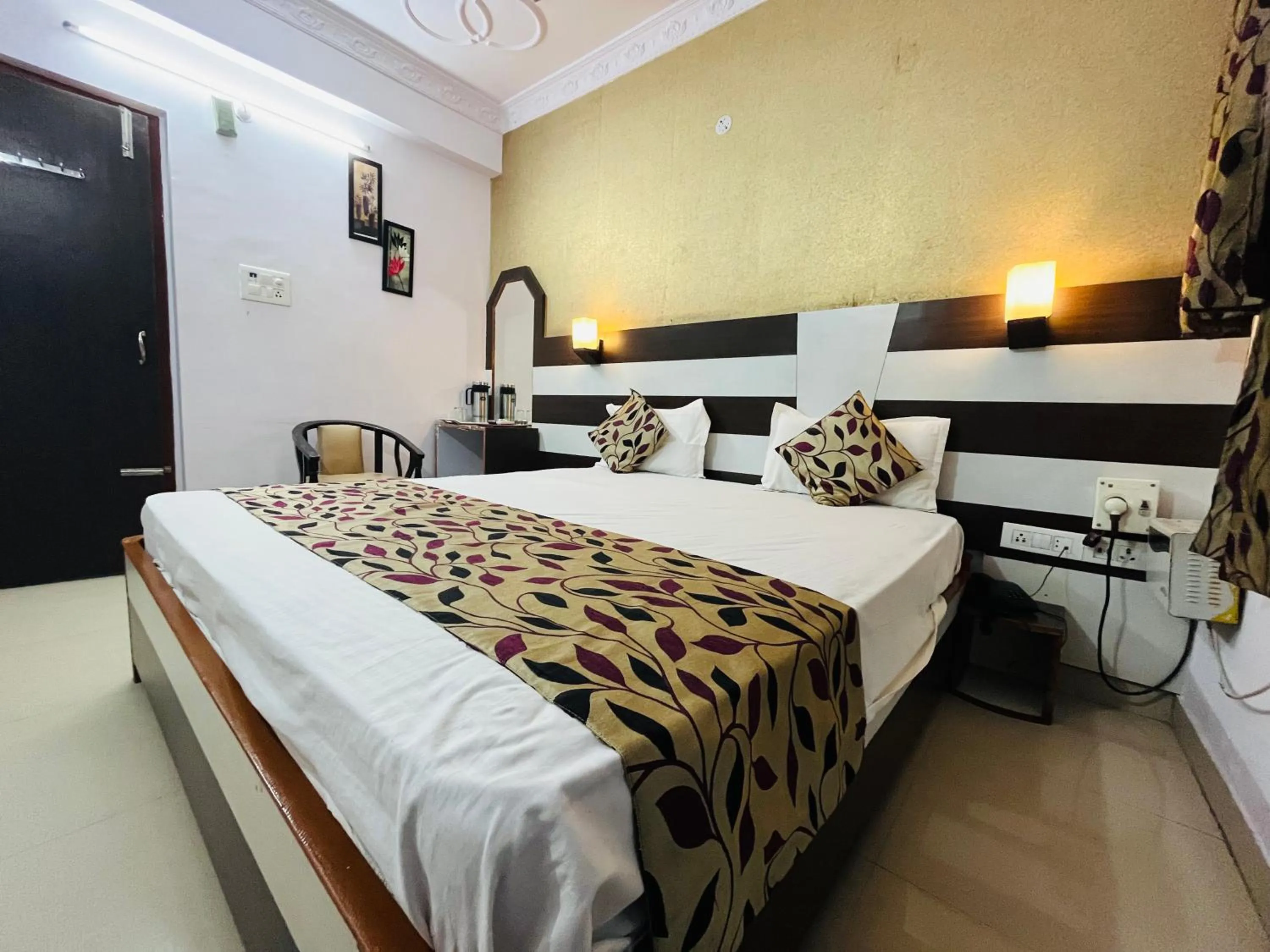 Bathroom in Hotel Mani International