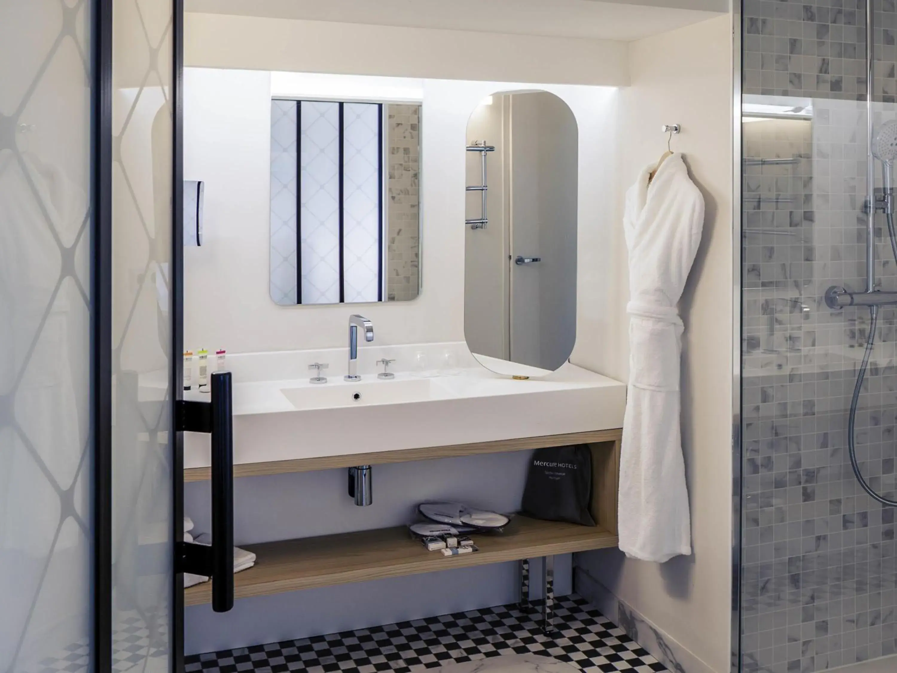 Bedroom in Mercure Nantes Centre Gare Bedroom in Mercure Nantes Centre Gare