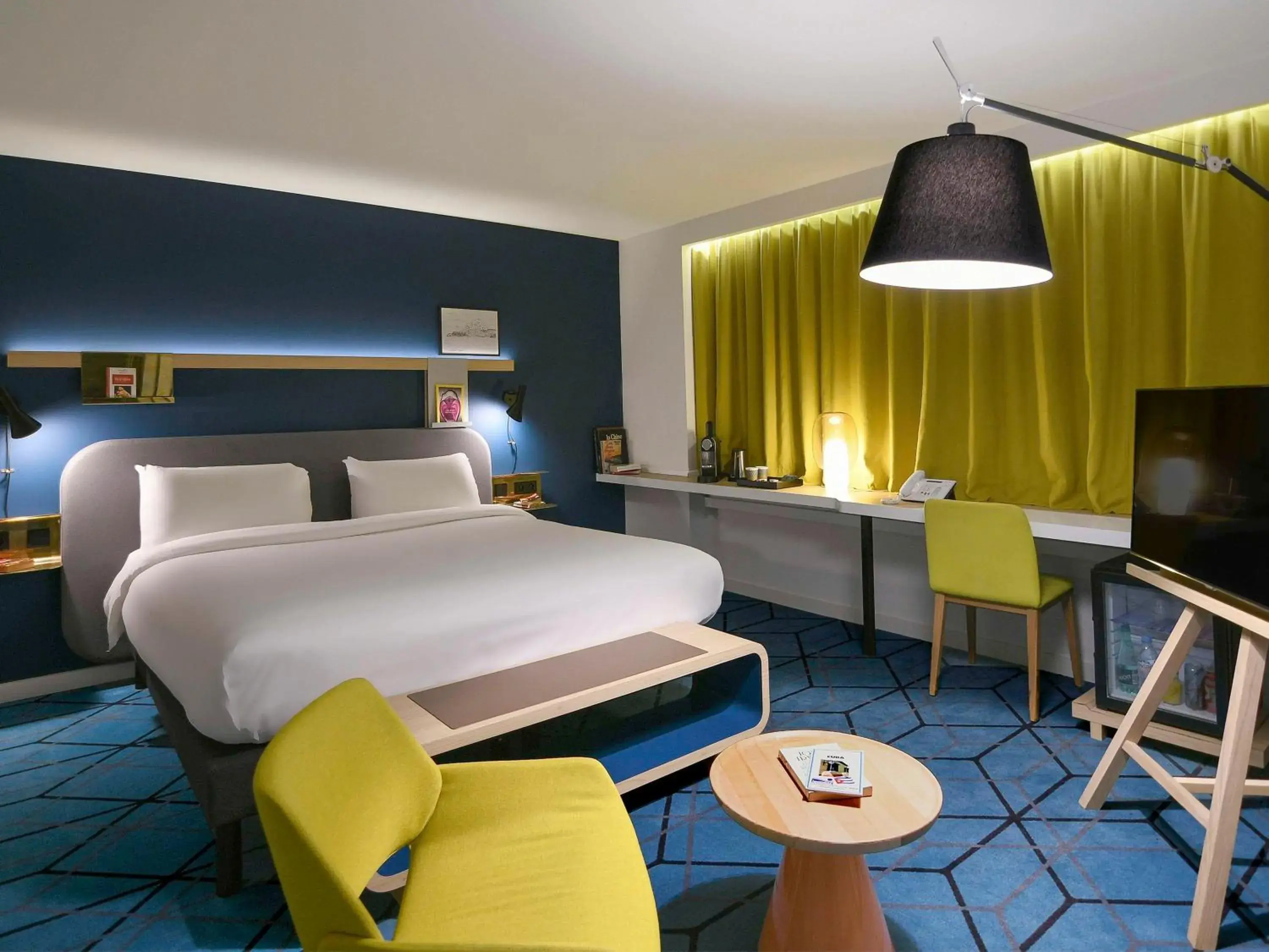 Bedroom, Bed in Mercure Nantes Centre Gare Bedroom, Bed in Mercure Nantes Centre Gare