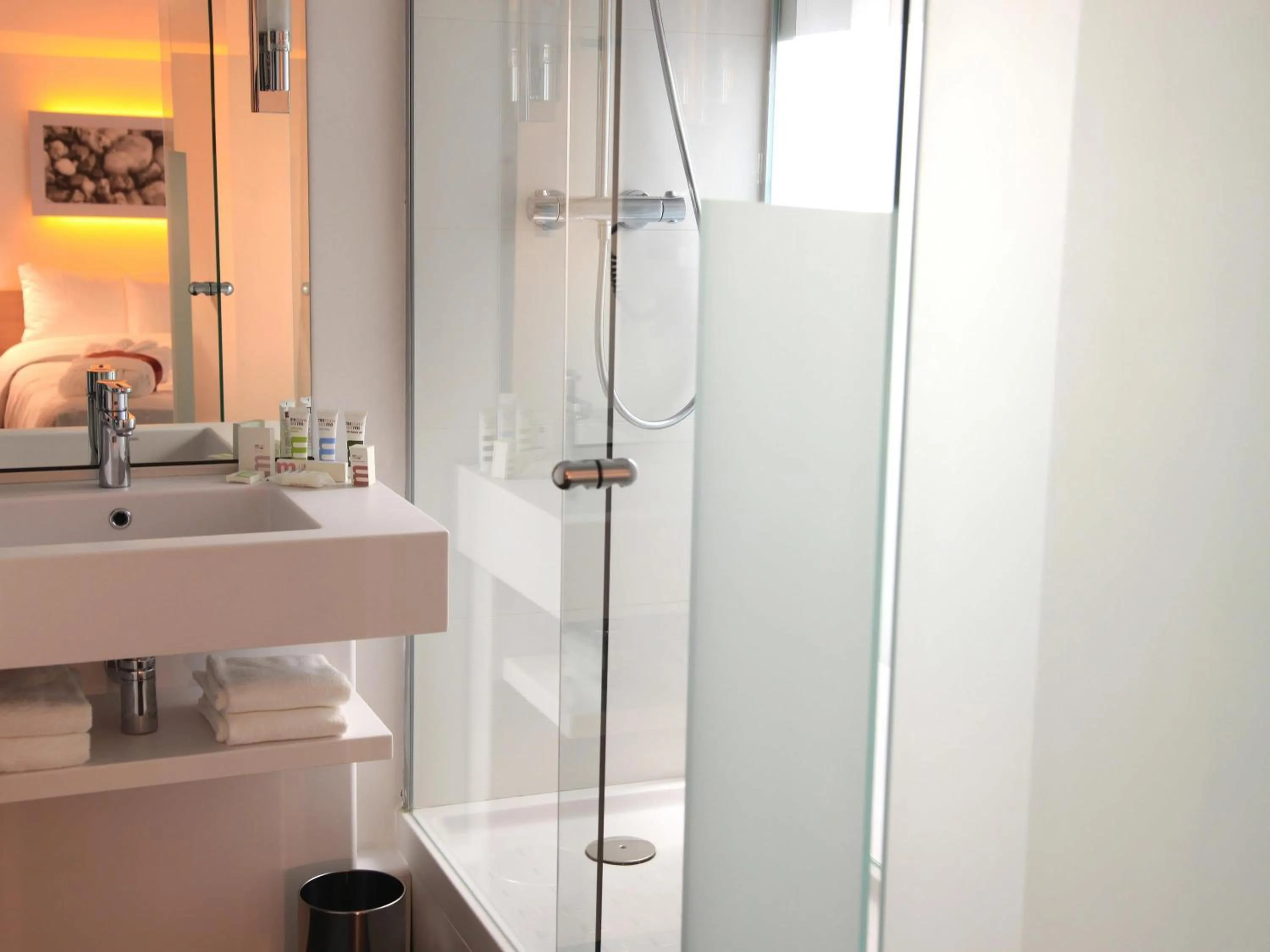 Bedroom in Mercure Nantes Centre Gare