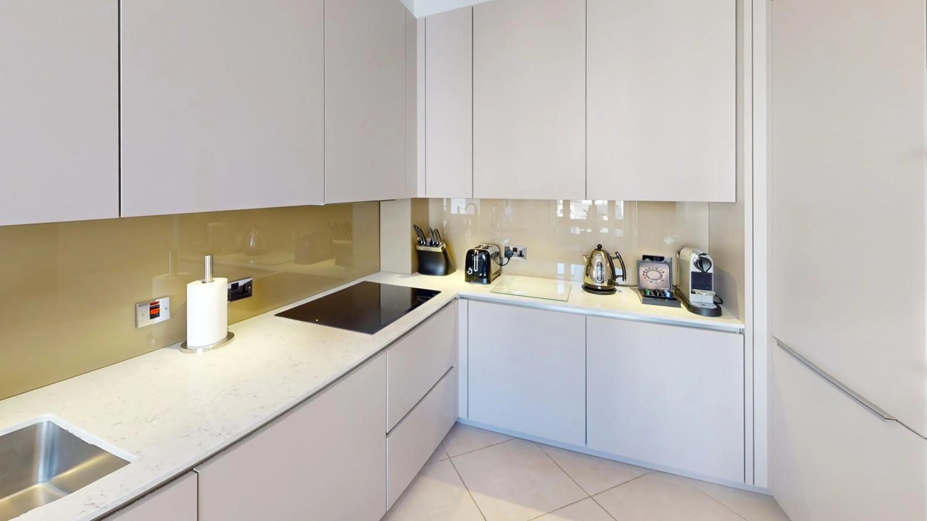 Coffee/tea facilities in Cheval Knightsbridge