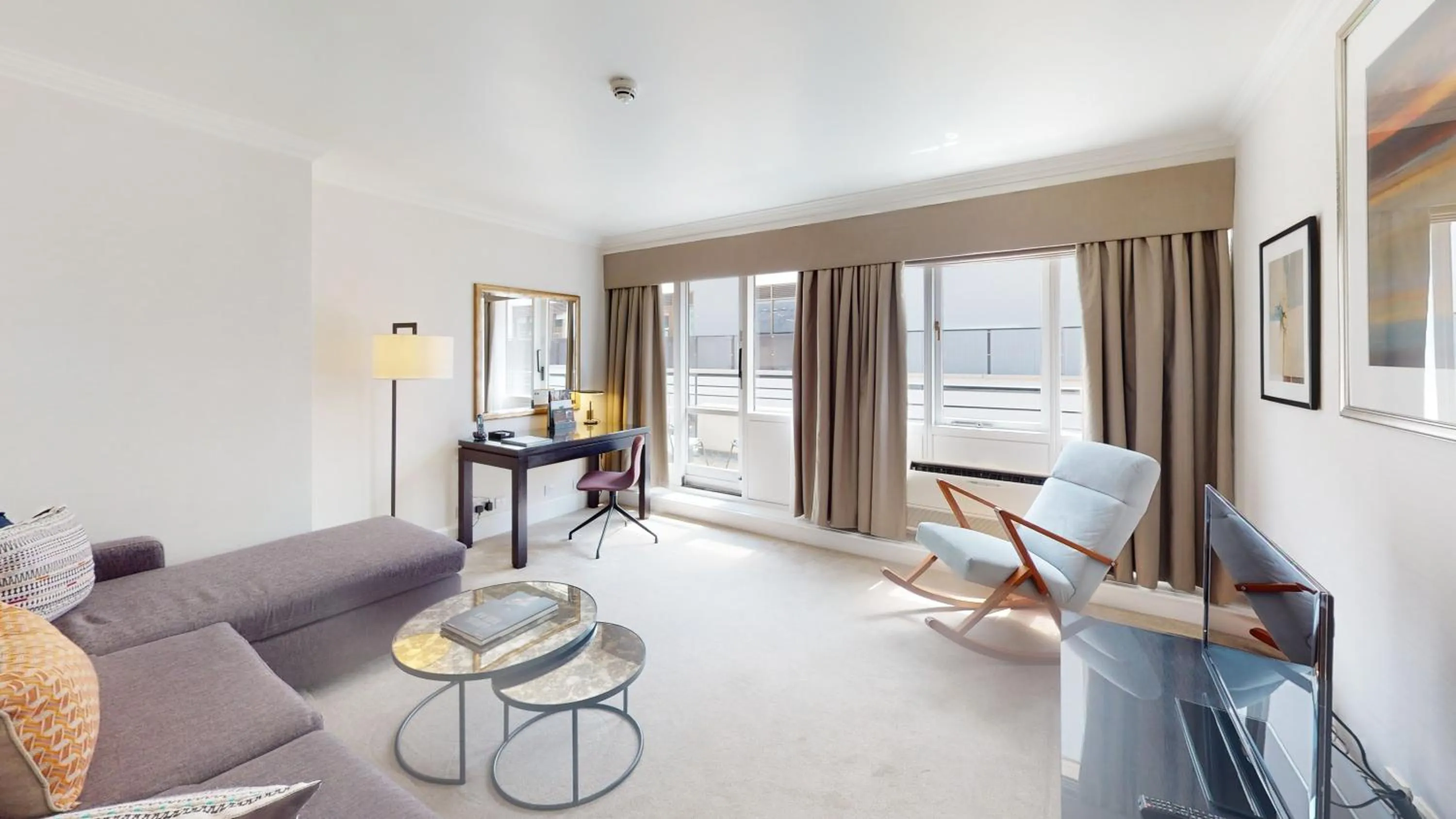 TV and multimedia in Cheval Knightsbridge