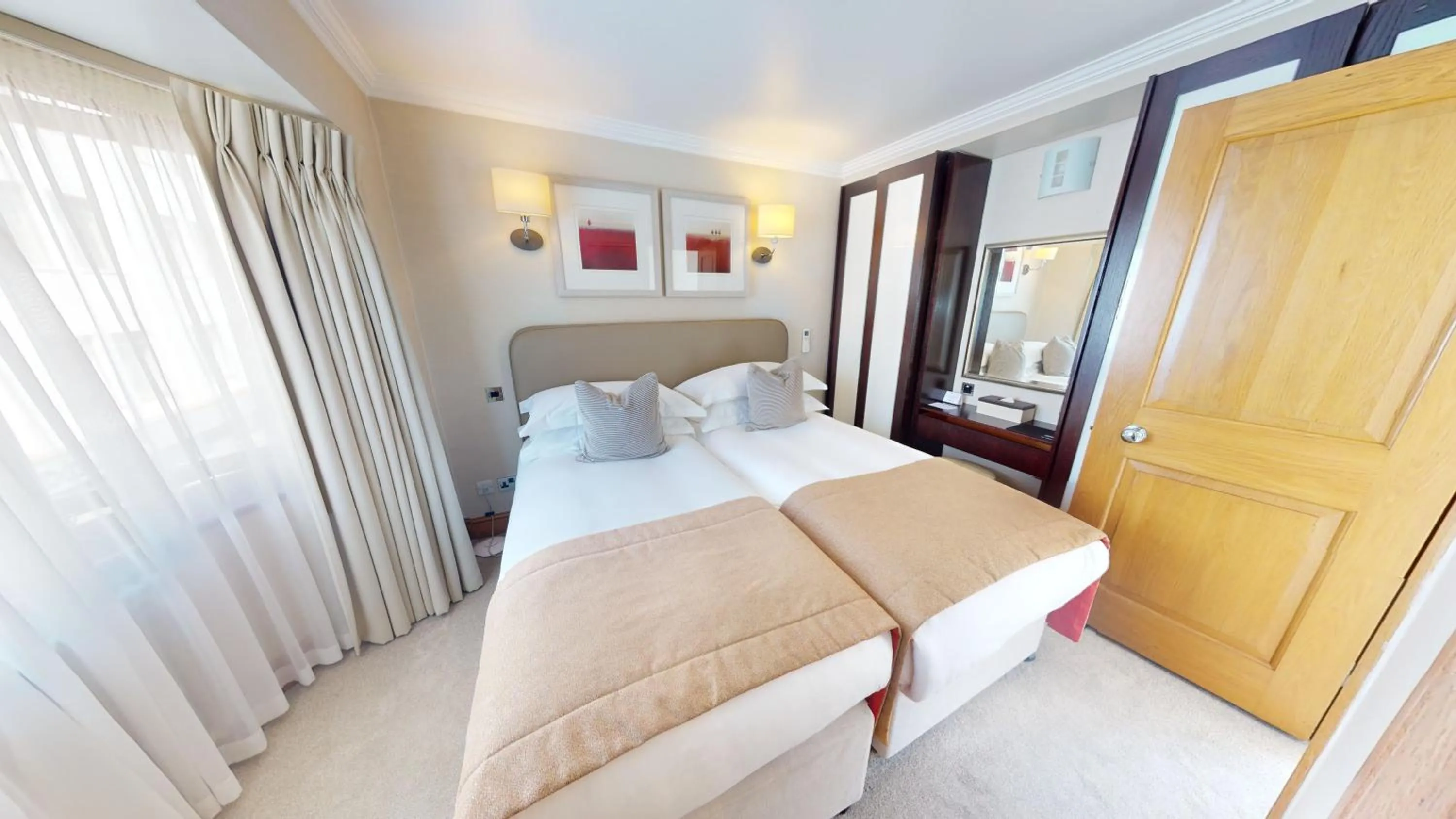 Bed in Cheval Knightsbridge