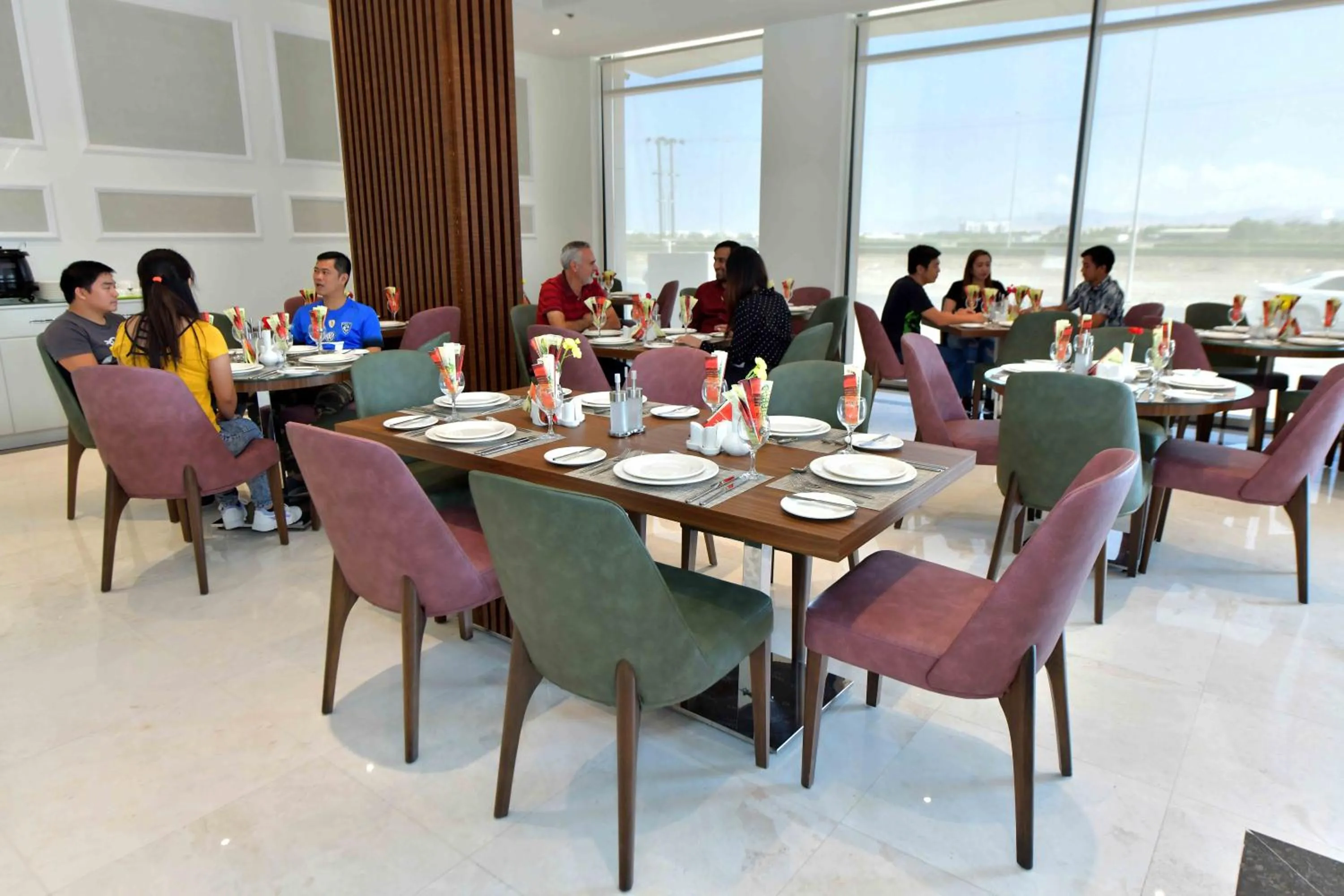 Restaurant/places to eat in Be Inn Hotel