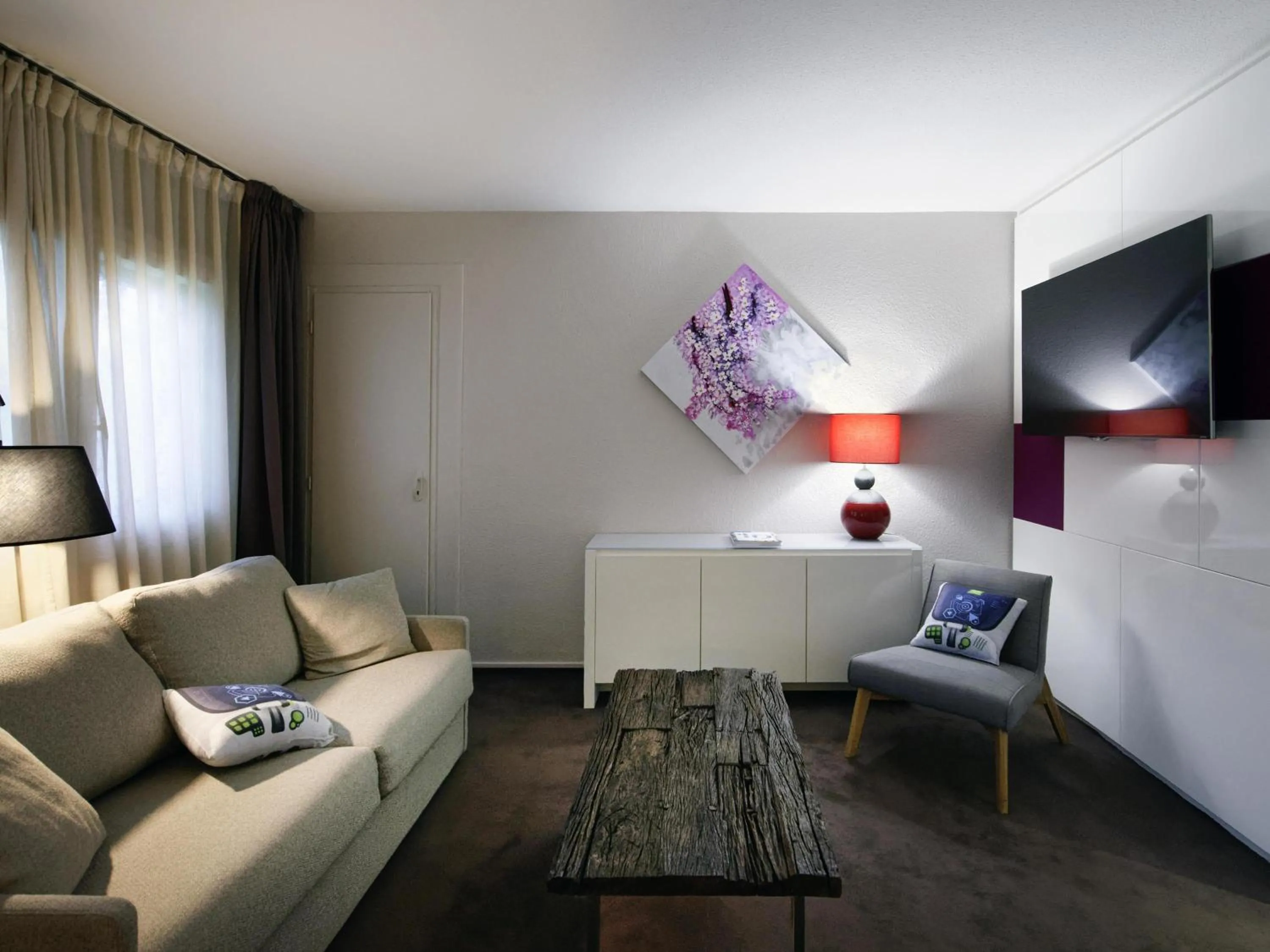 Bedroom, Bed in ibis Styles Chalon sur Saône