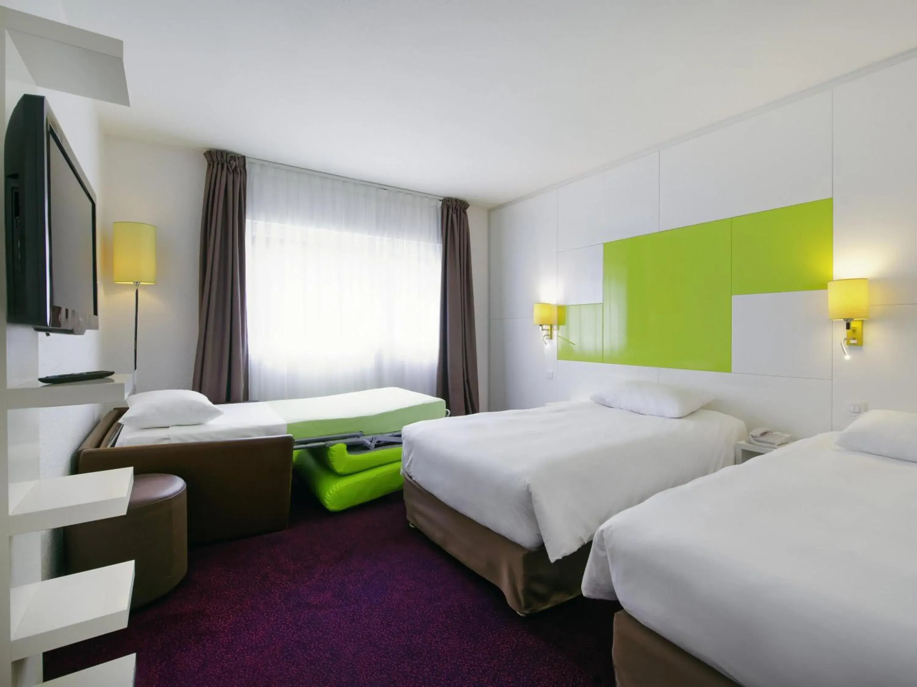 Bedroom, Bed in ibis Styles Chalon sur Saône Bedroom, Bed in ibis Styles Chalon sur Saône