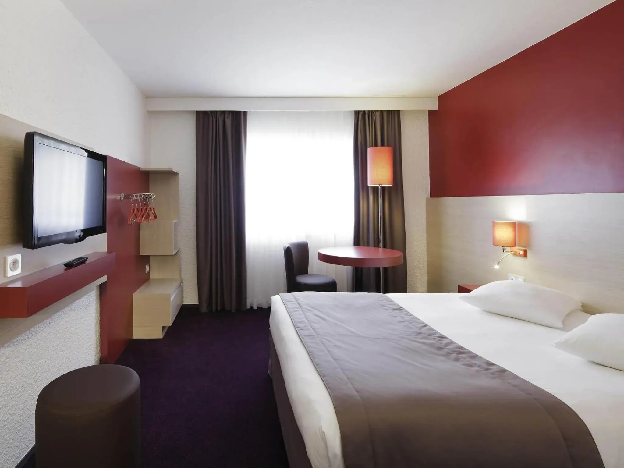 Bedroom, Bed in ibis Styles Chalon sur Saône Bedroom, Bed in ibis Styles Chalon sur Saône