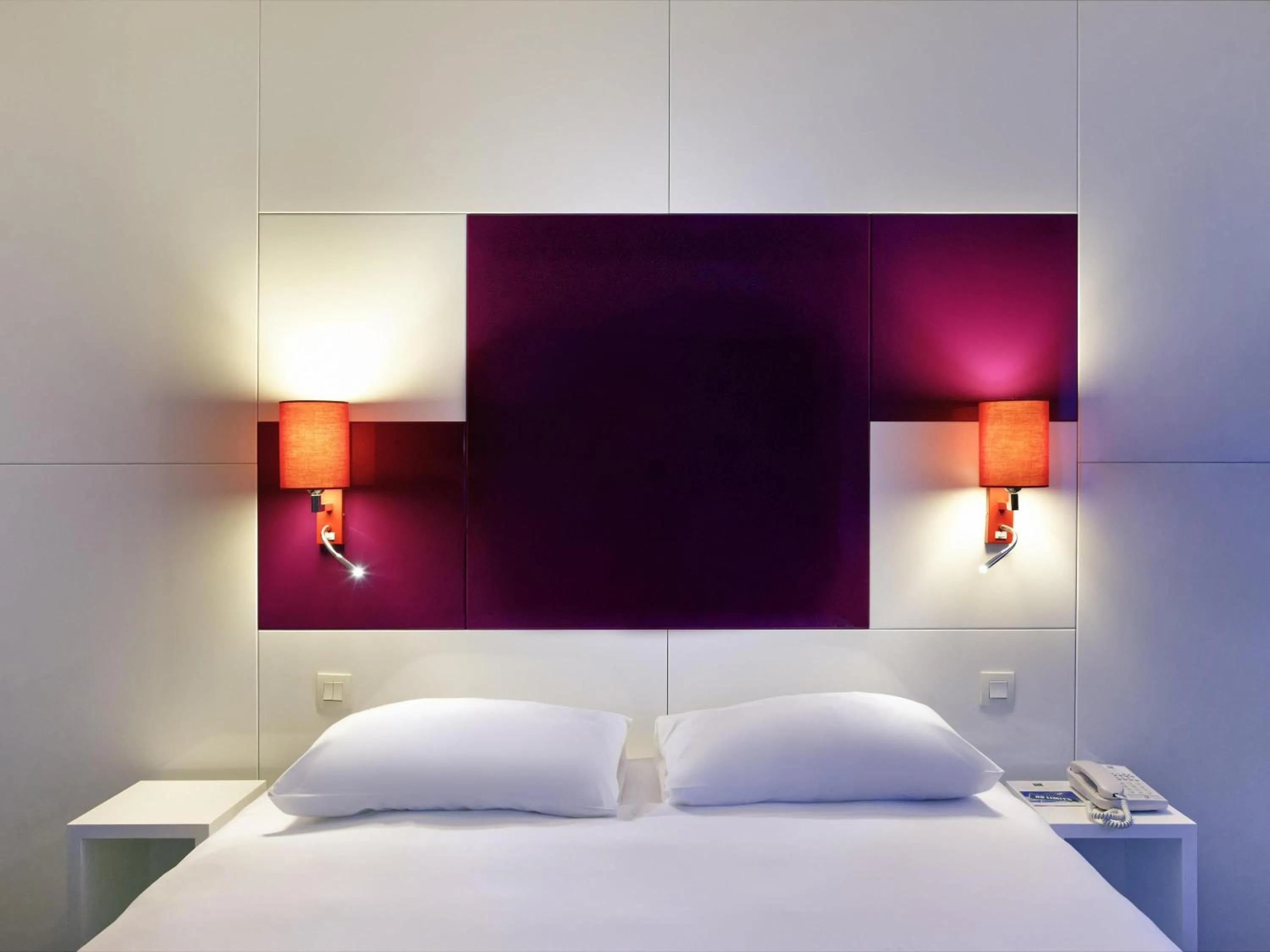 Bedroom, Bed in ibis Styles Chalon sur Saône