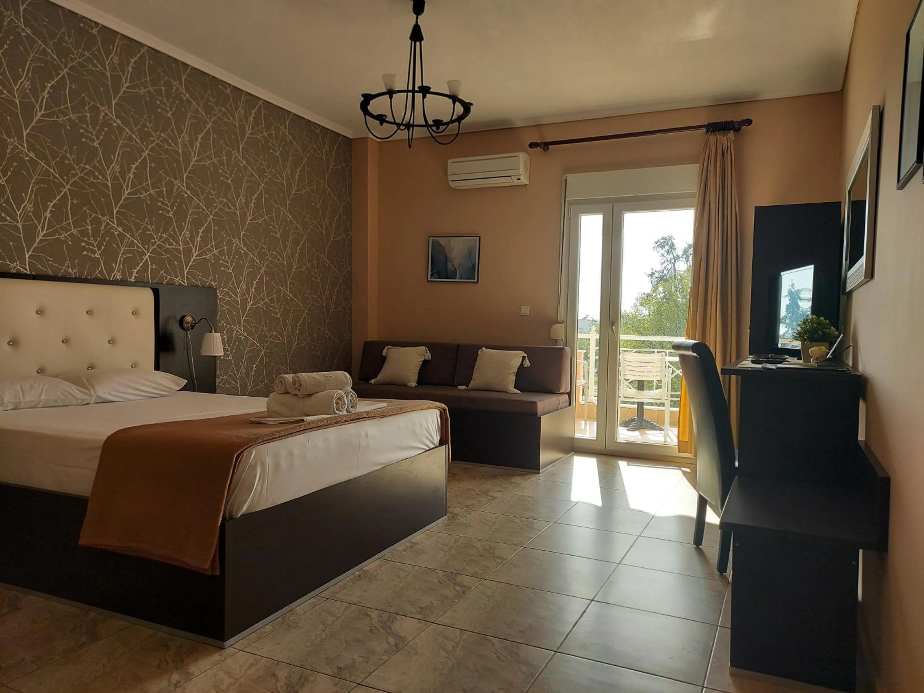 Photo of the whole room, Bed in Hotel Epavli