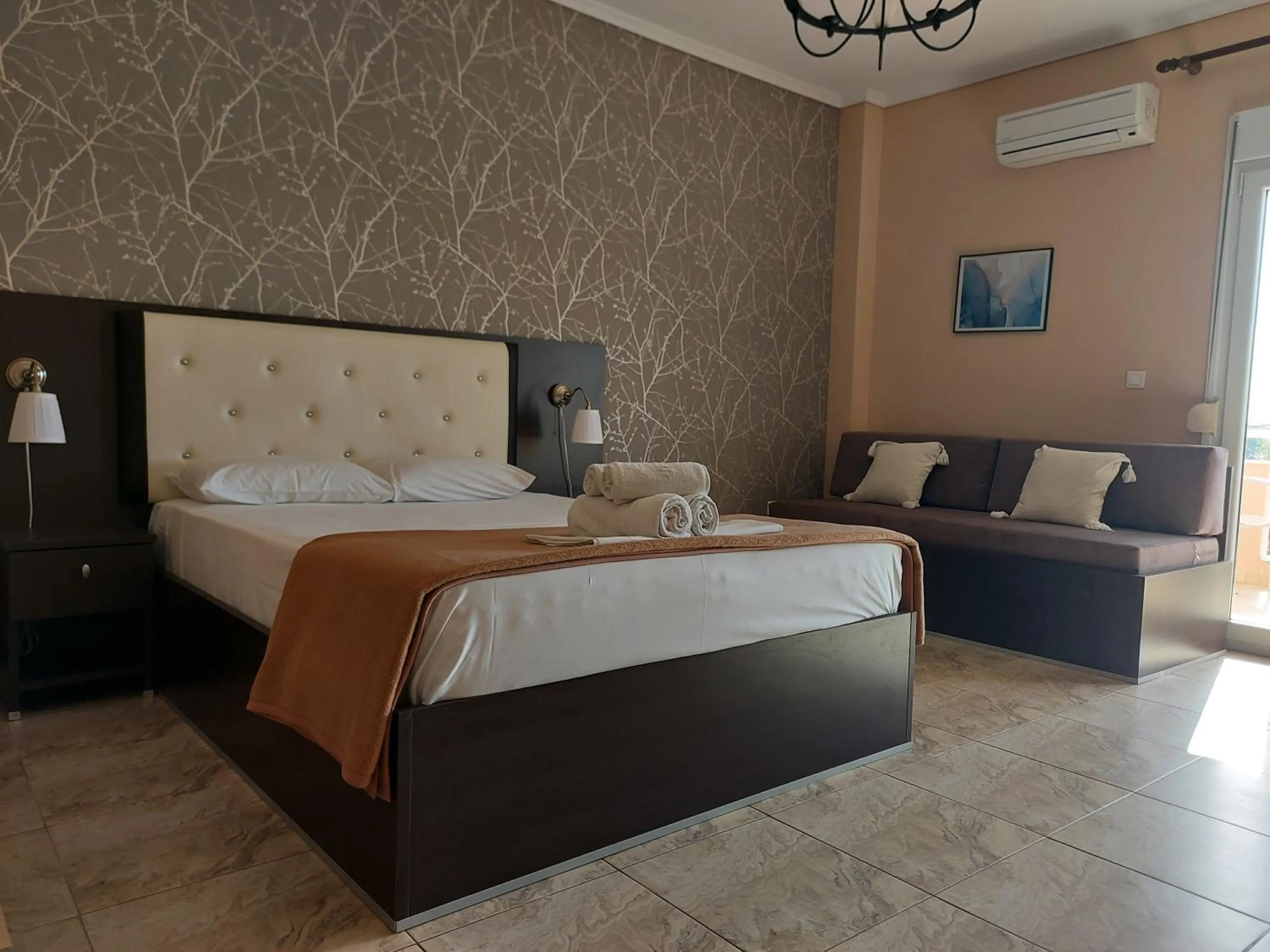 Photo of the whole room, Bed in Hotel Epavli