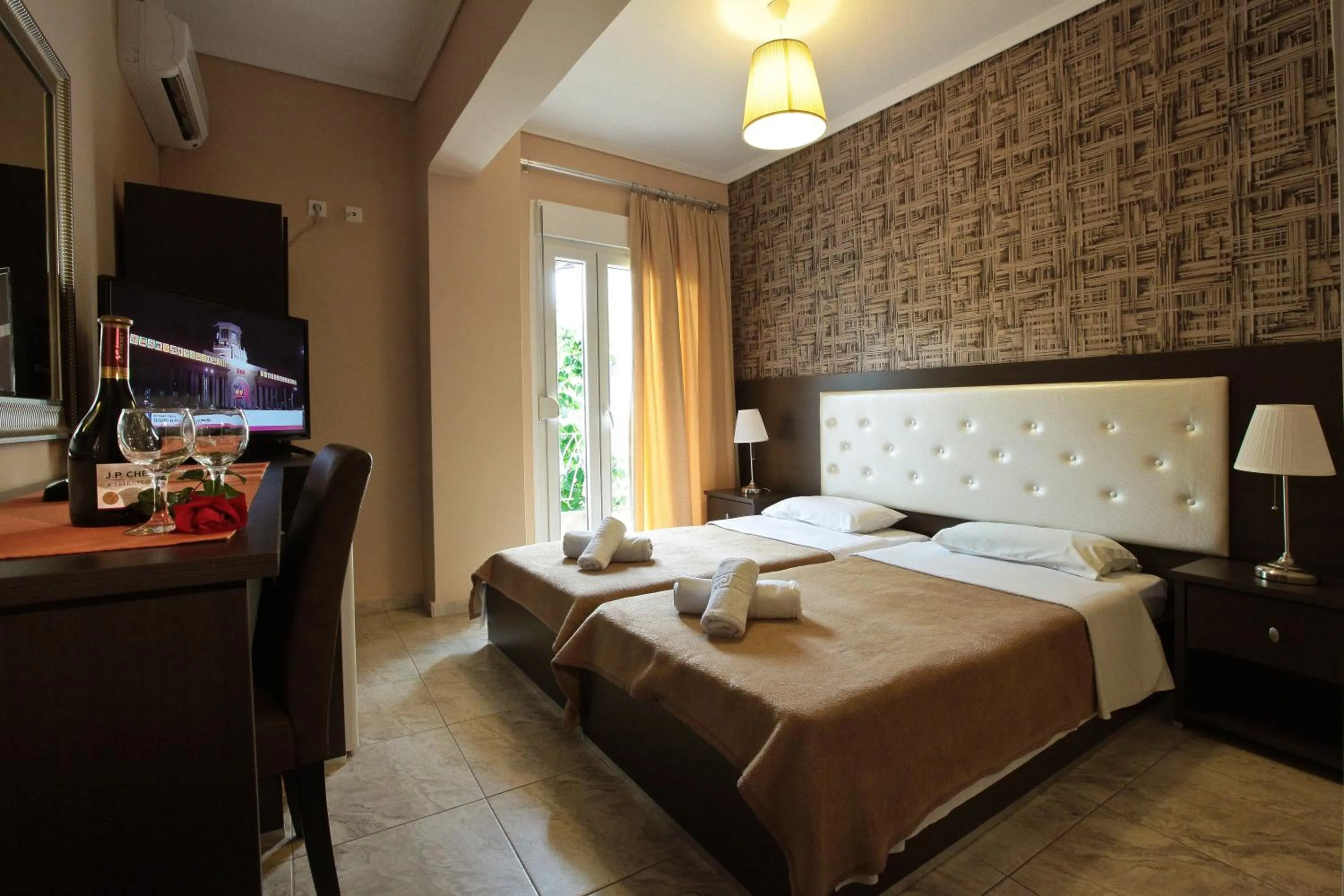 Photo of the whole room, Bed in Hotel Epavli