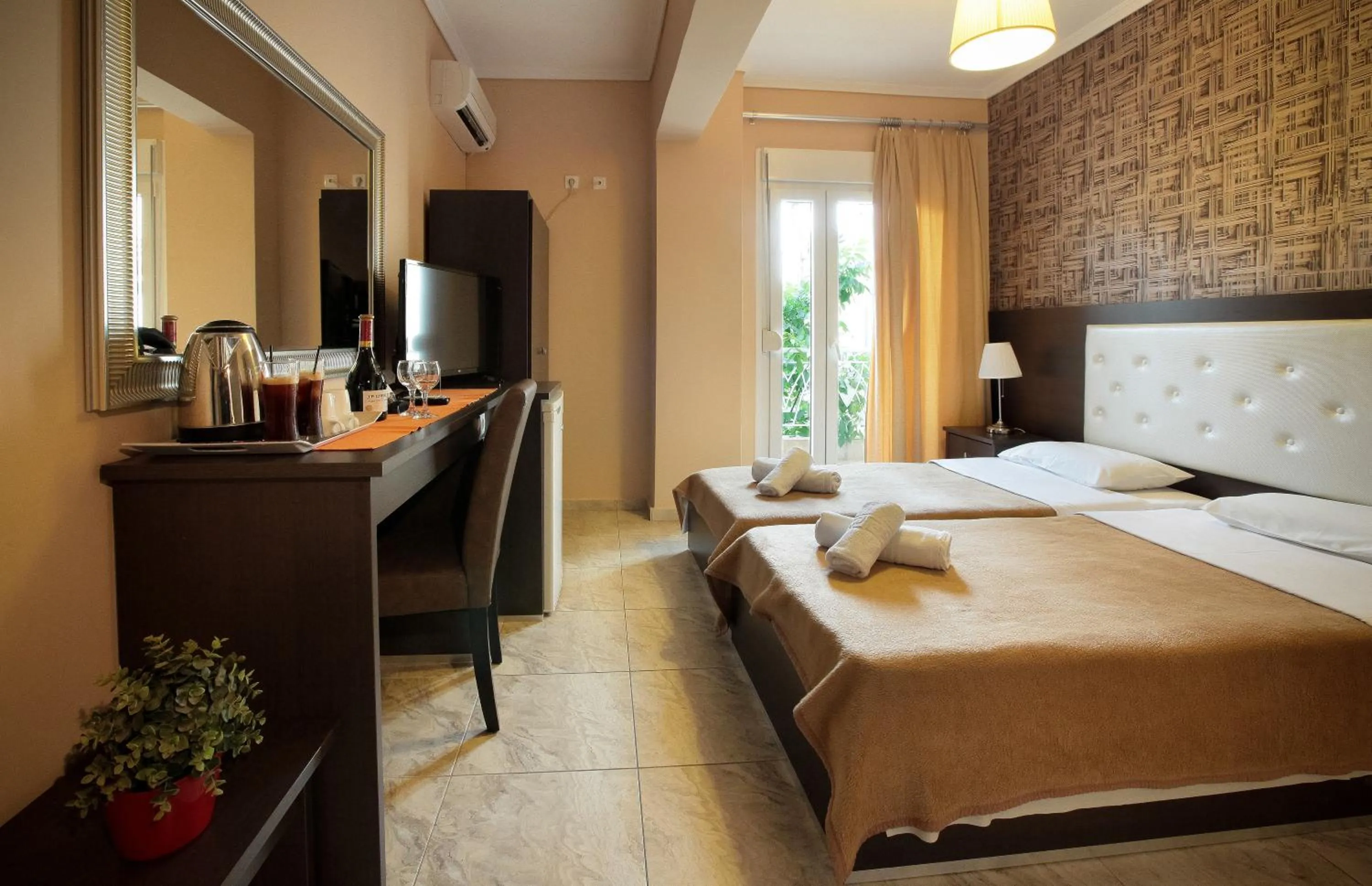 Photo of the whole room, Bed in Hotel Epavli