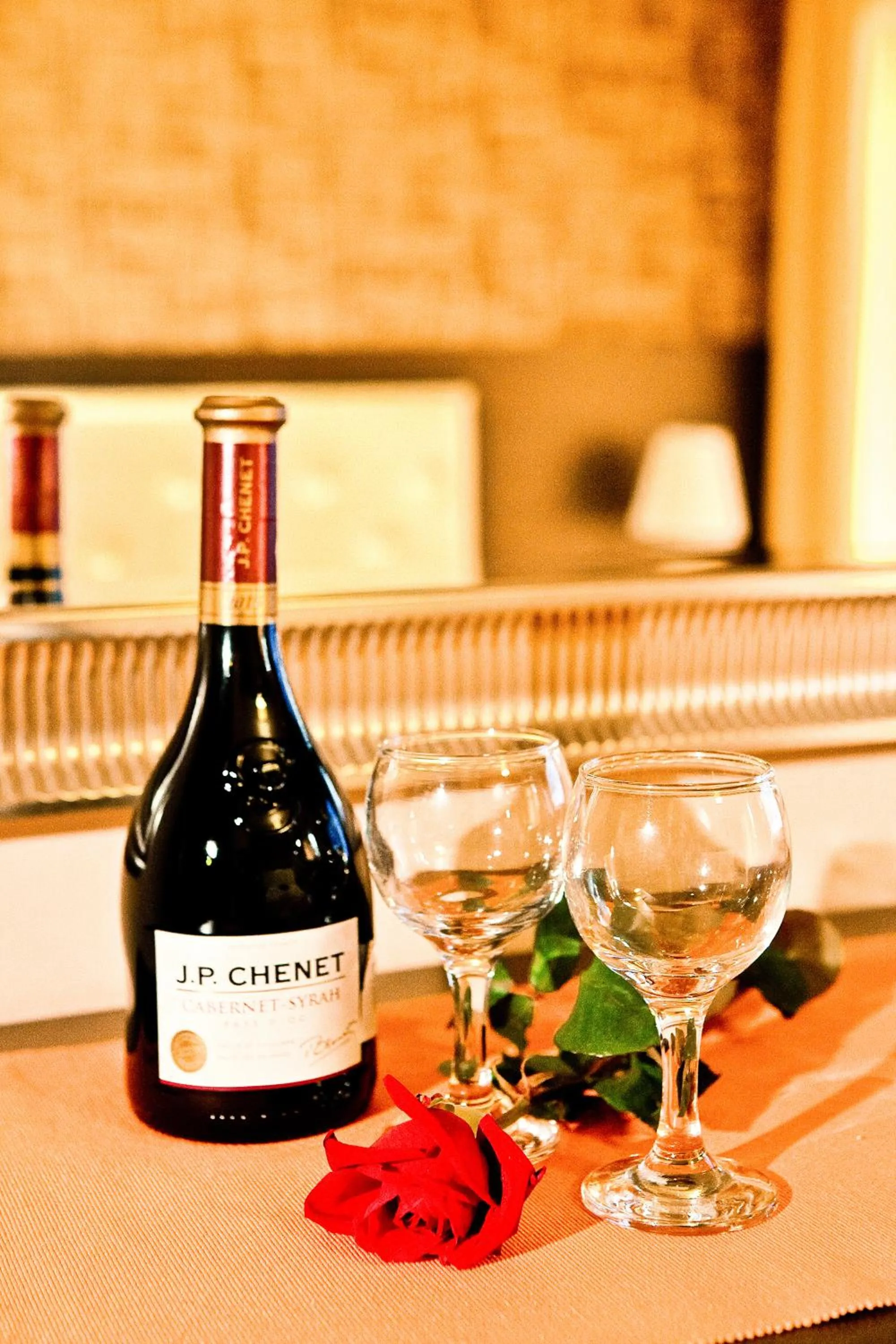 Decorative detail in Hotel Epavli