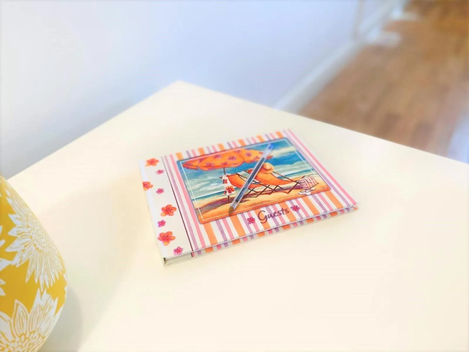 Living room in Seaside Cottage with Parking