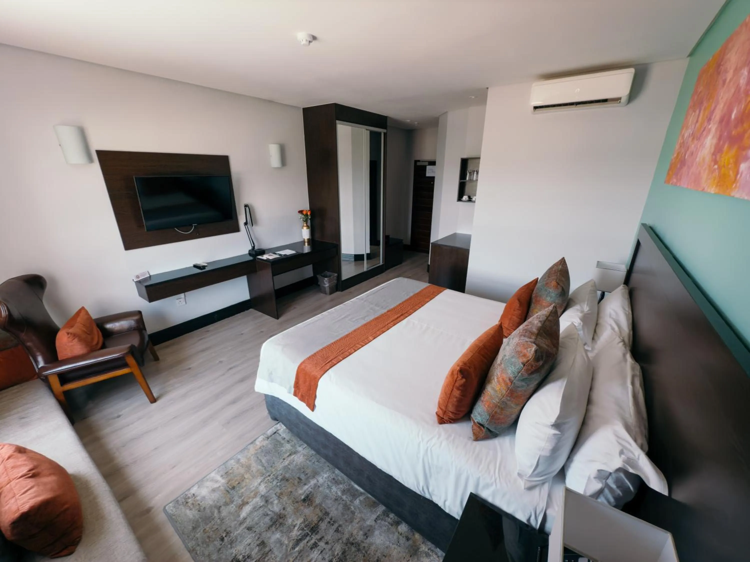 Bedroom in The Grand Aria Hotel and Conference Centre