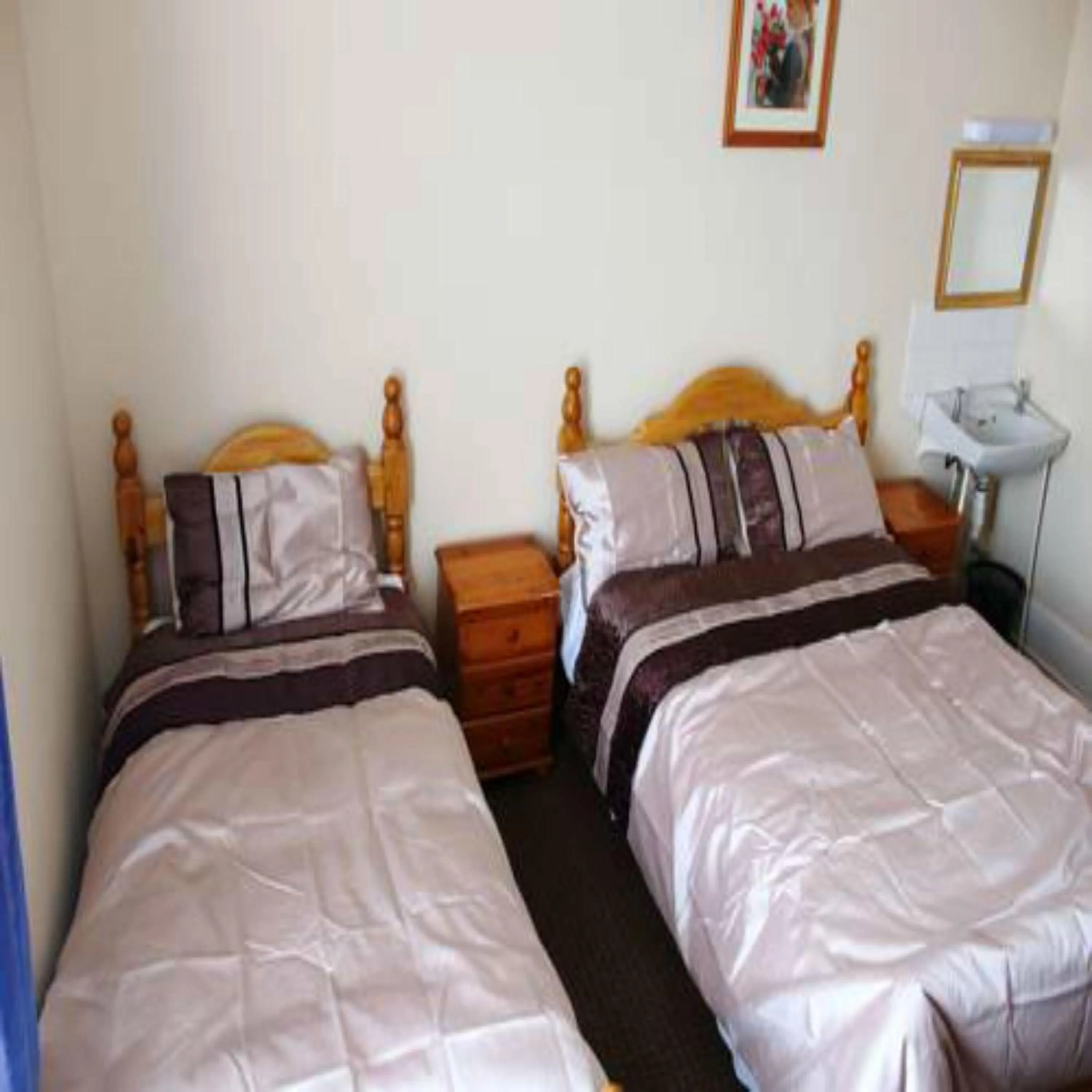 Bed in Grafton House