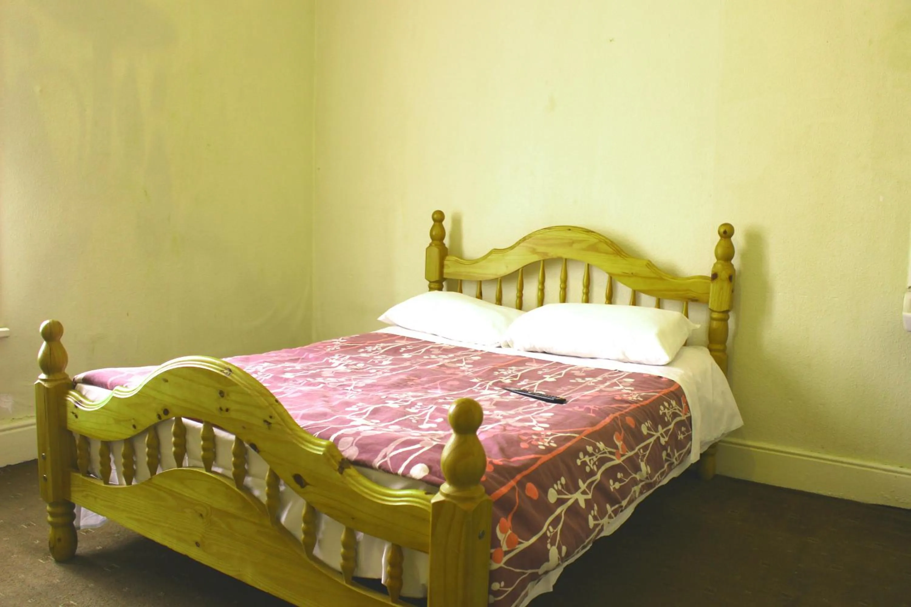 Bed in Grafton House