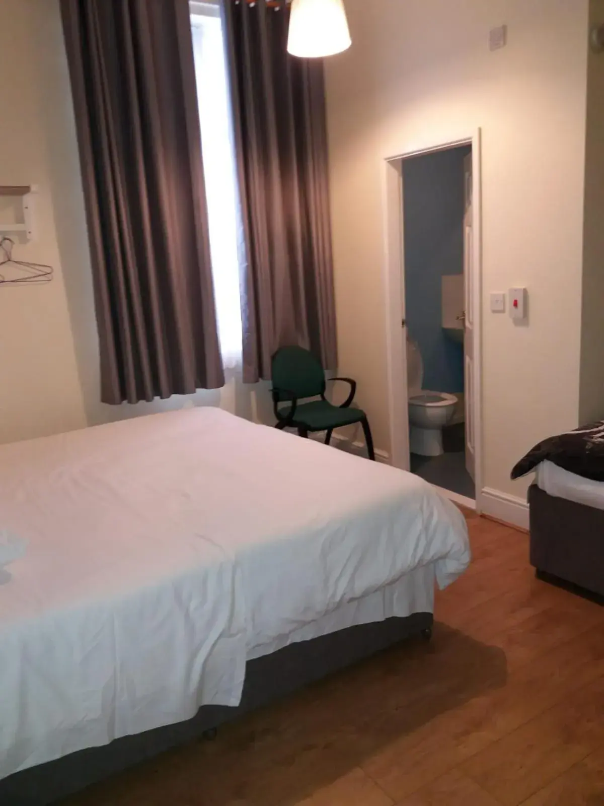 Twin Room in Grafton House Twin Room in Grafton House