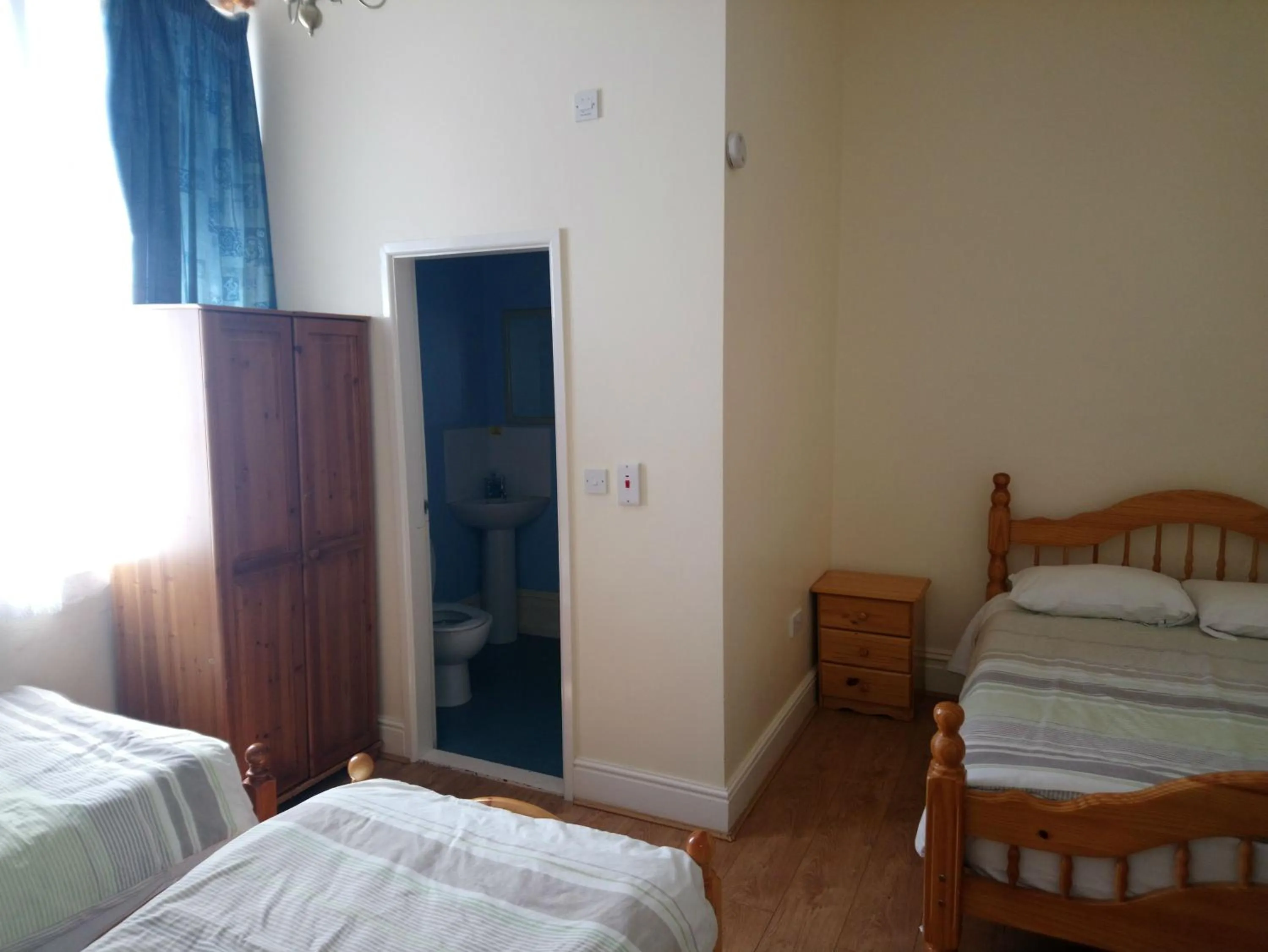 Bedroom, Bed in Grafton House