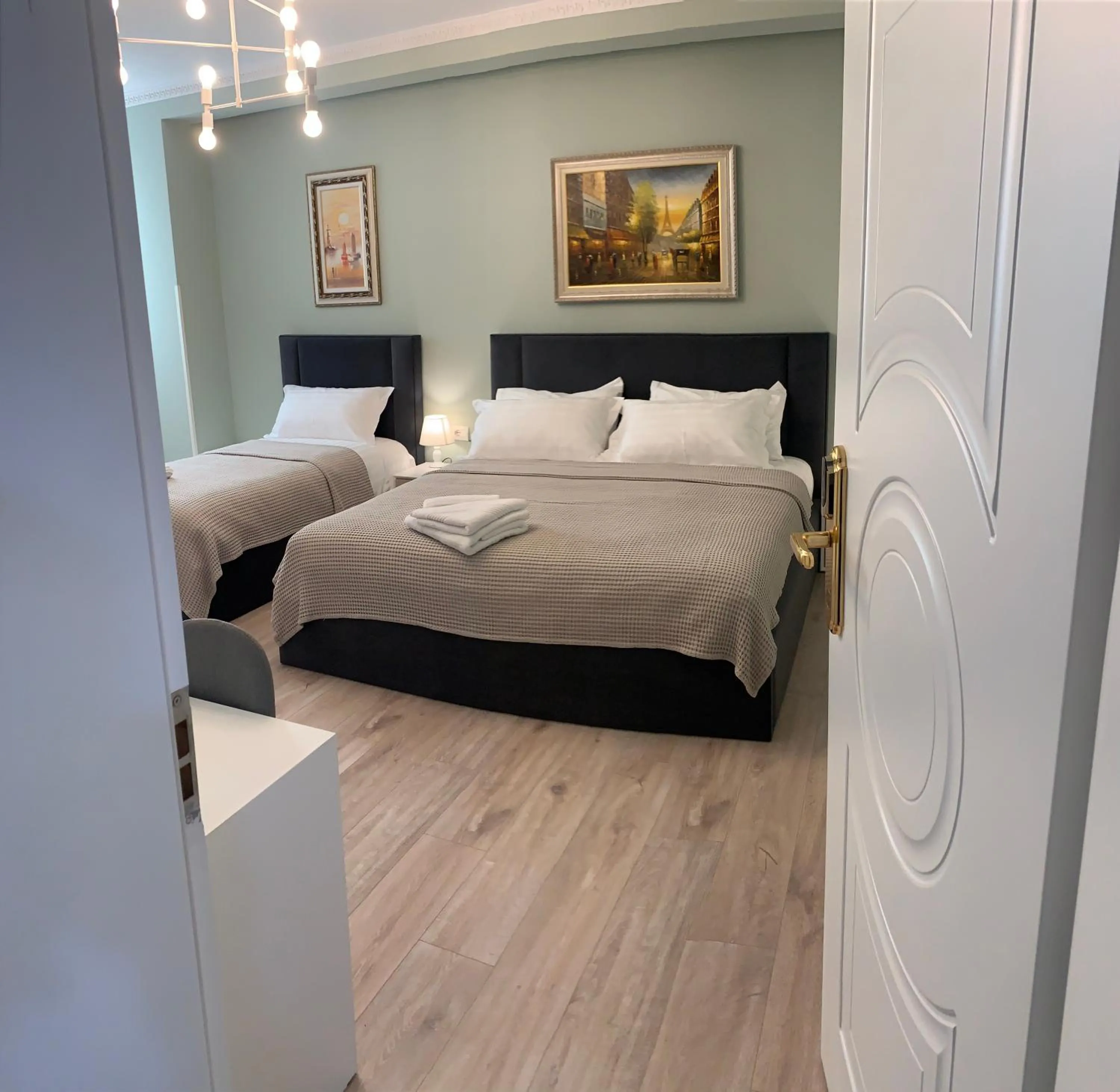 Triple Room in BELUX HOTEL