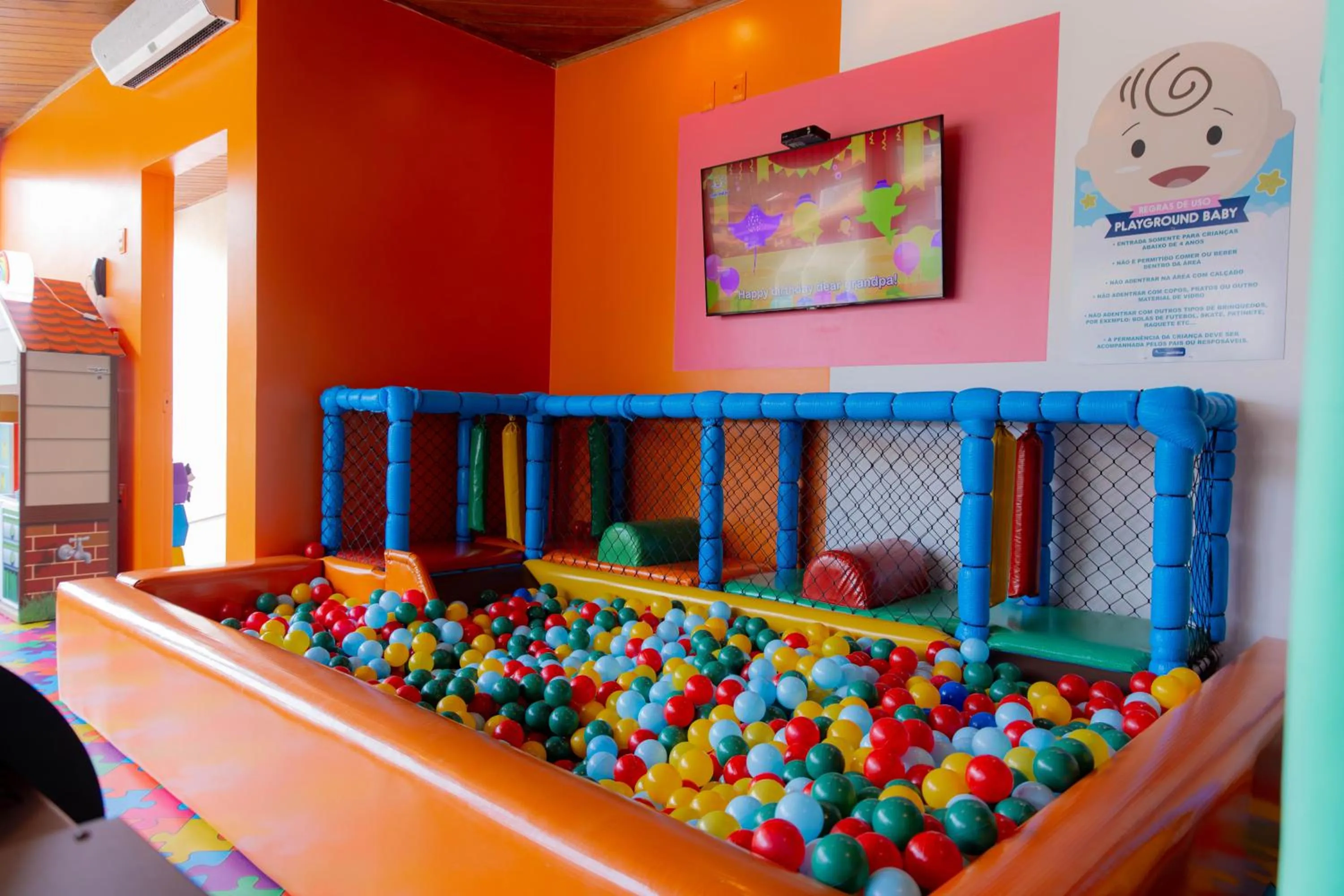 Game Room in Hotel Experience João Fernandes