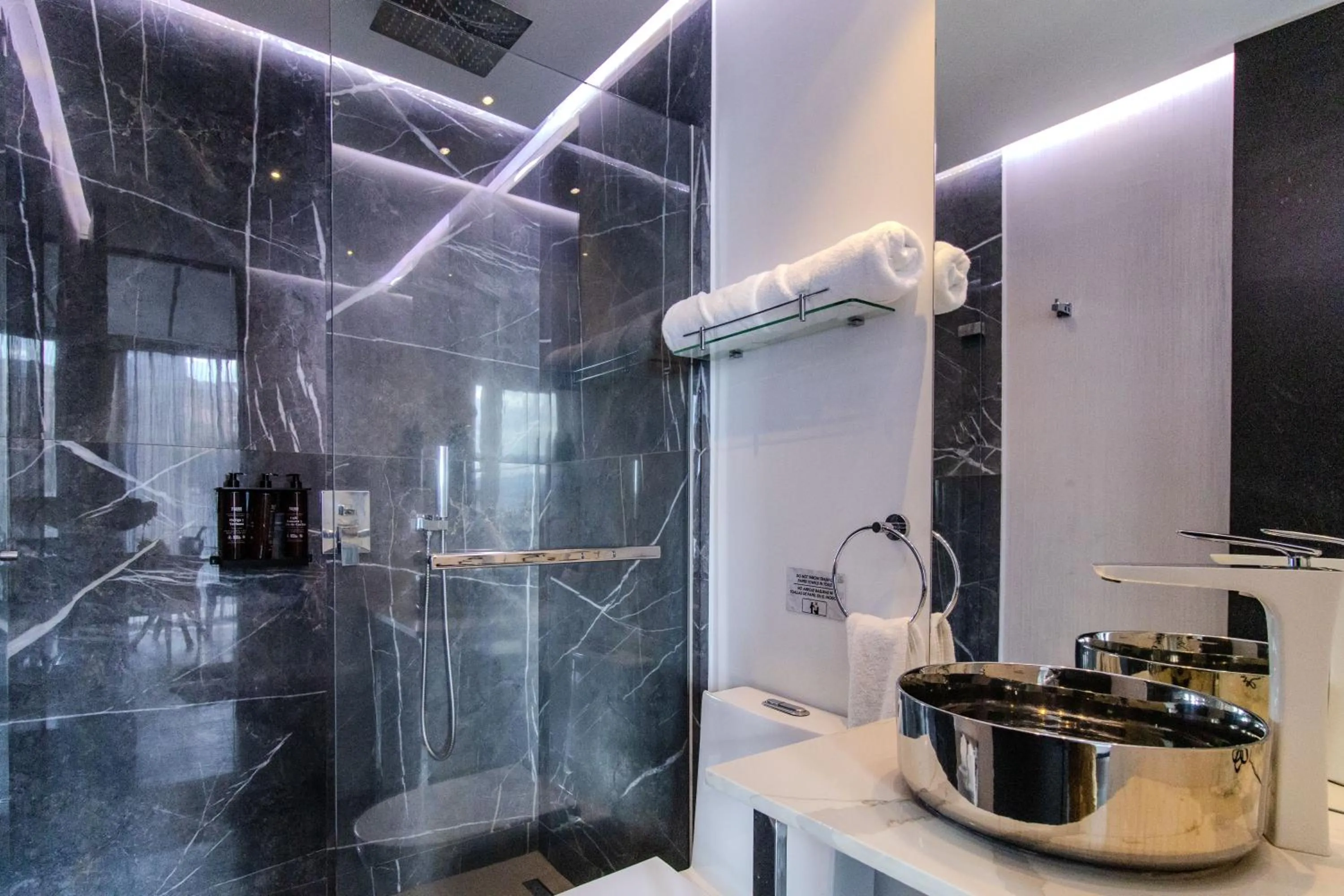 Bathroom in Haven, A Design Hotel