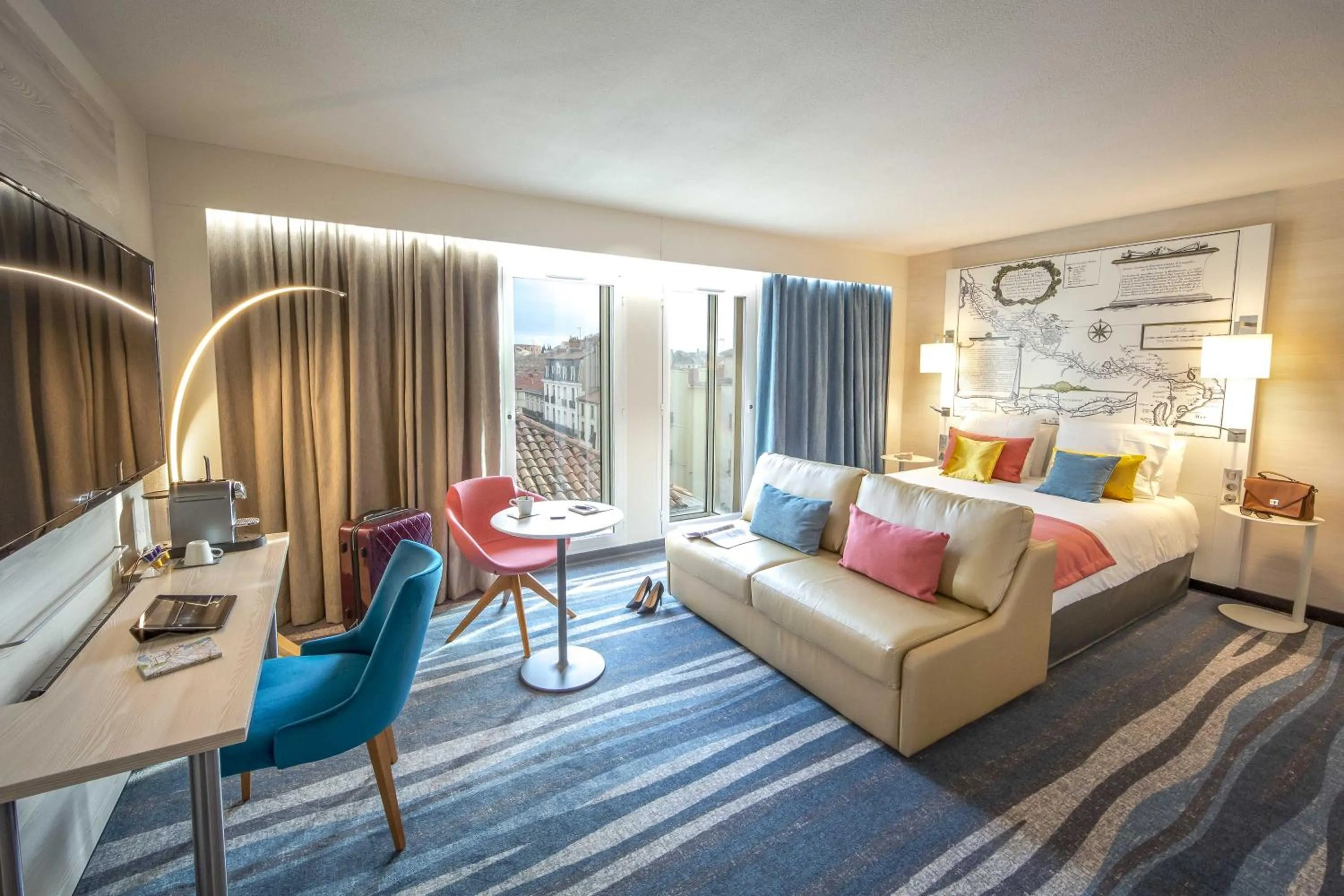 Photo of the whole room, Bed in Mercure Béziers