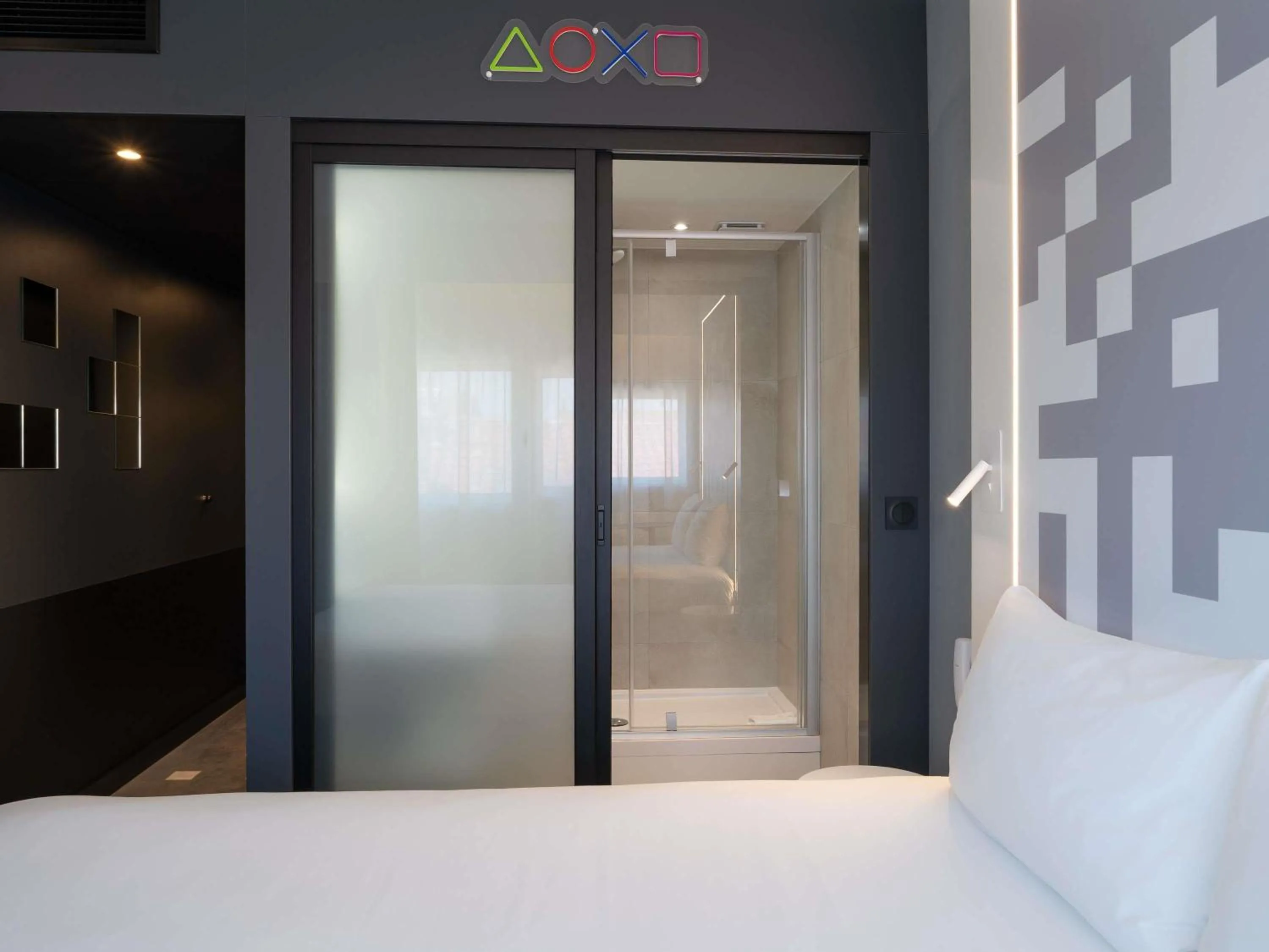 Bedroom, Bed in Mercure Béziers