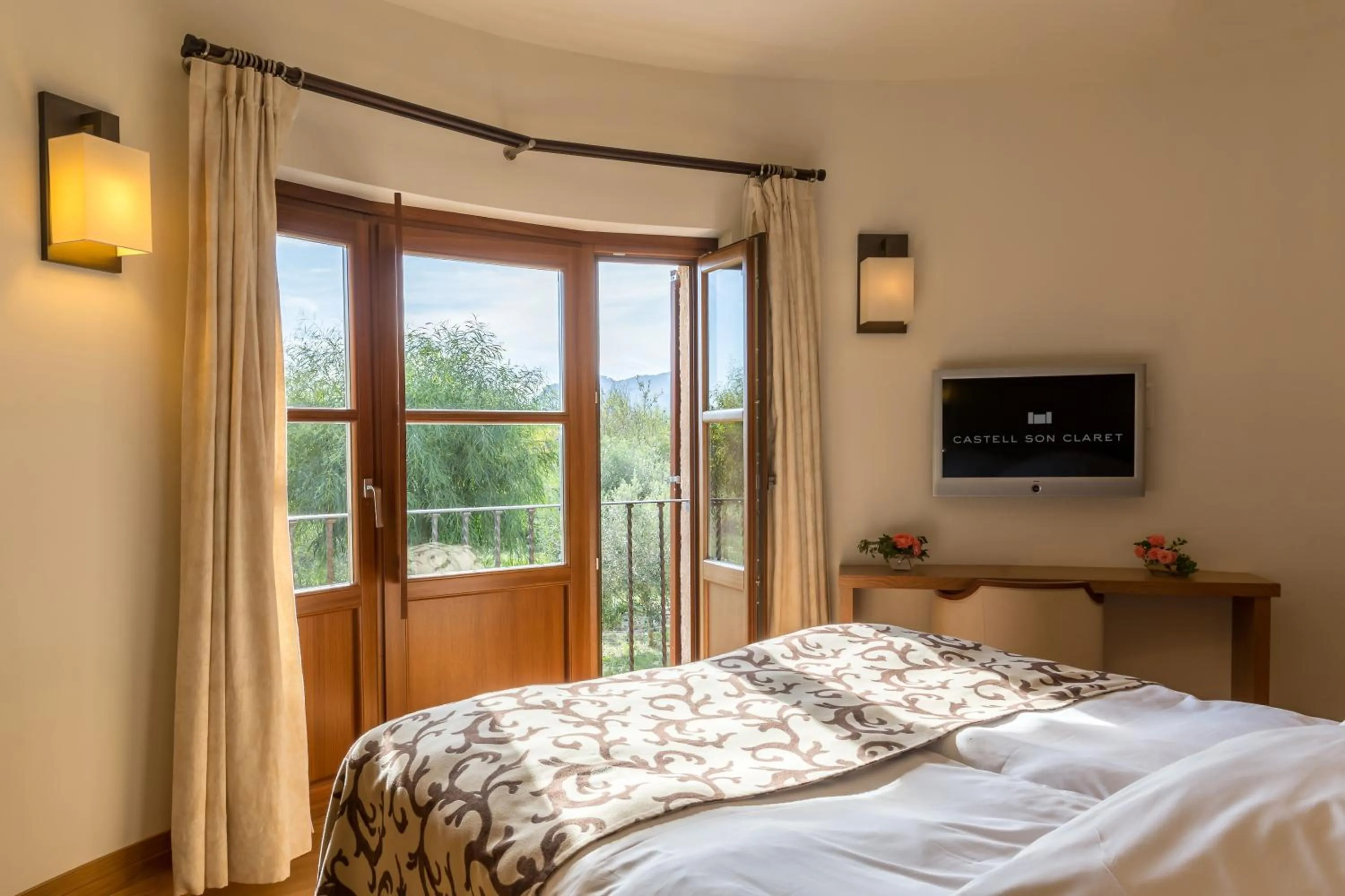 Bed in Castell Son Claret - The Leading Hotels of the World