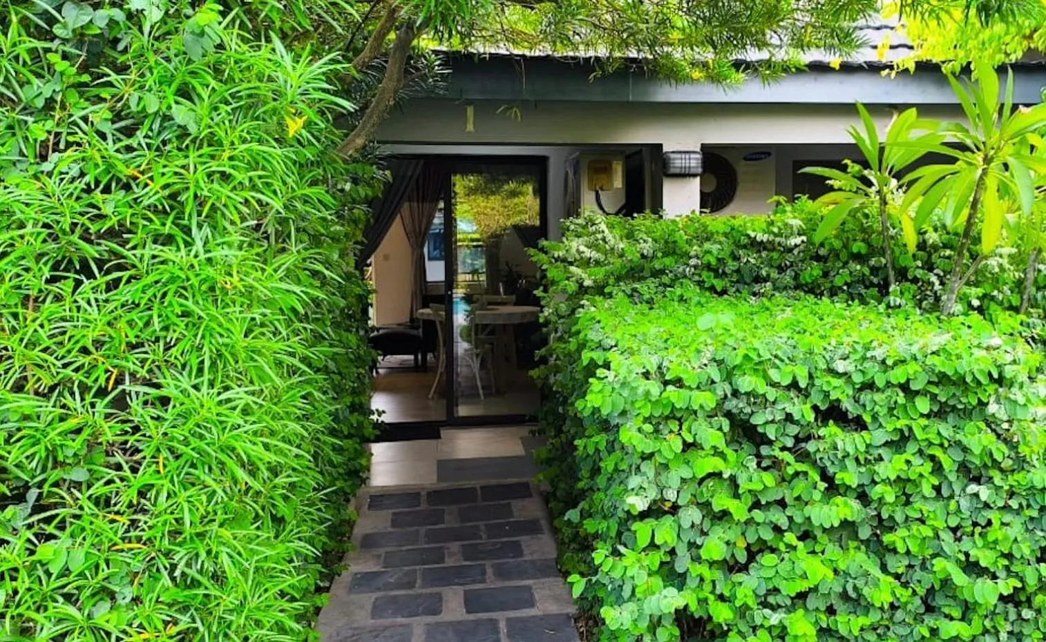 Property building in Sunbirds Lodge Chobe