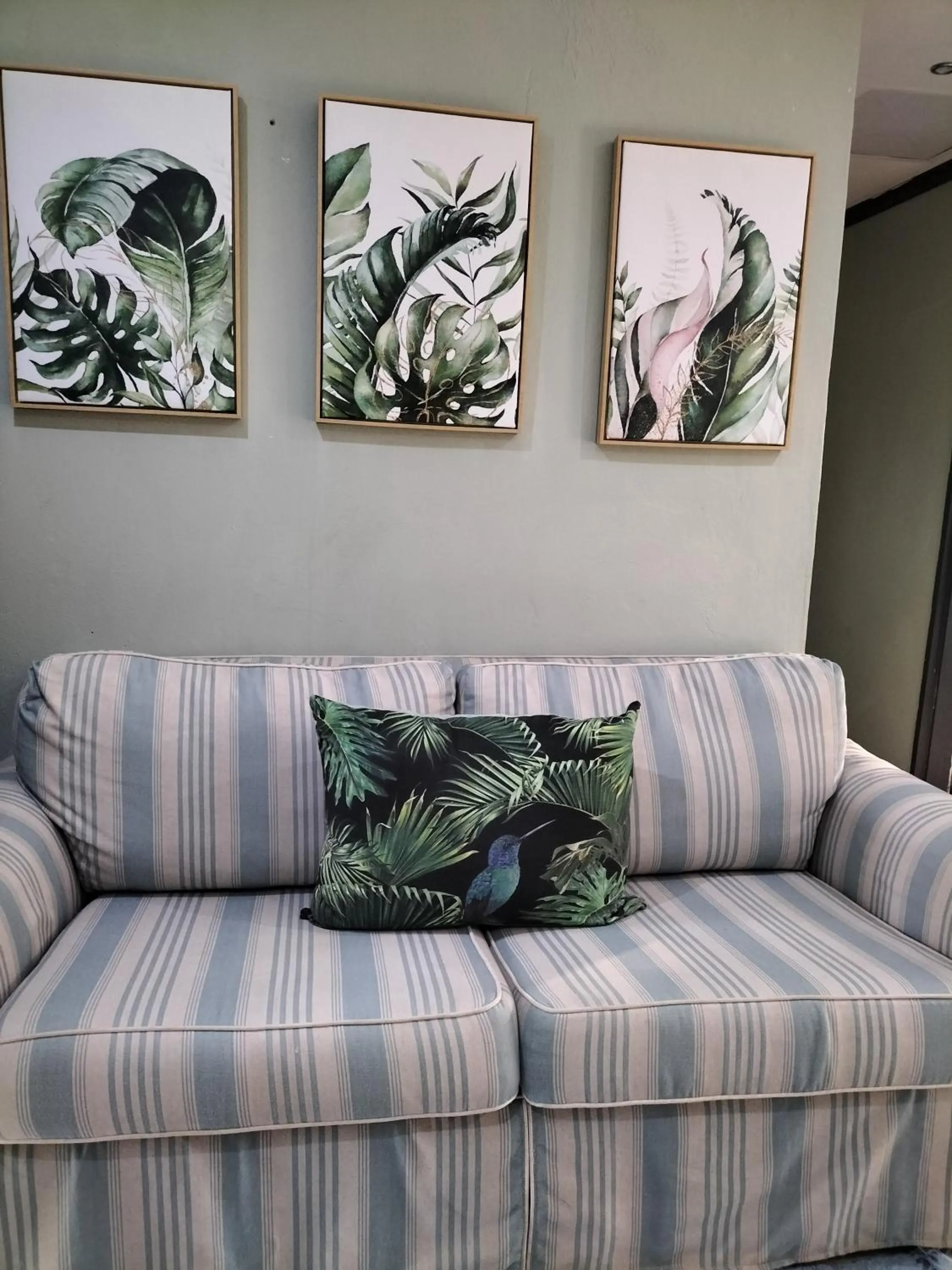 Living room in Sunbirds Lodge Chobe